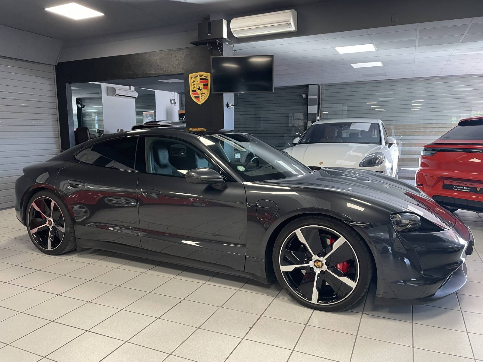 Porsche Taycan I 4S Batterie performance Plus 5PL à vendre tout près du Vaucluse