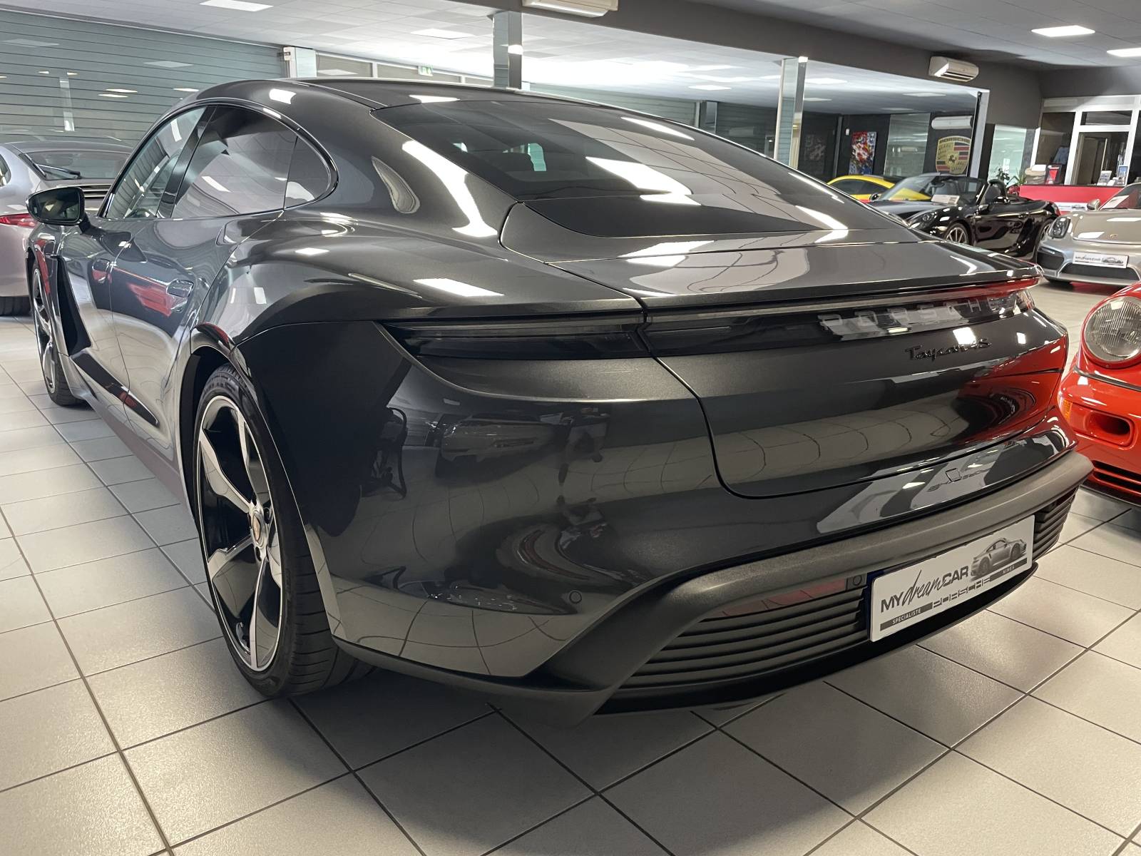 Porsche Taycan I 4S Batterie performance Plus 5PL à vendre tout près du Vaucluse