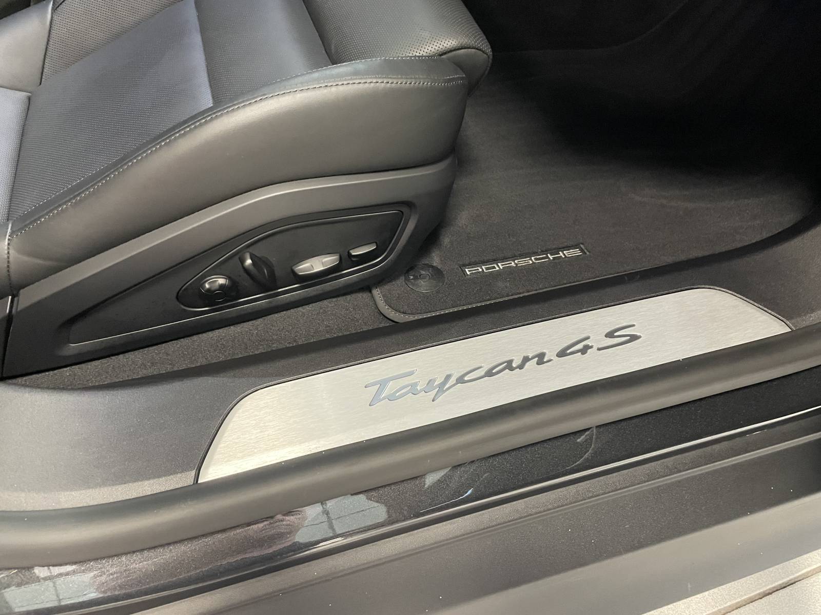 Porsche Taycan I 4S Batterie performance Plus 5PL à vendre tout près du Vaucluse