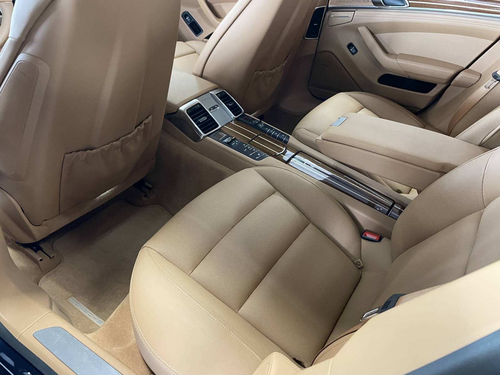 Porsche  Panamera  (2) 3.0 V8 420 à la vente à Nîmes dans le Gard