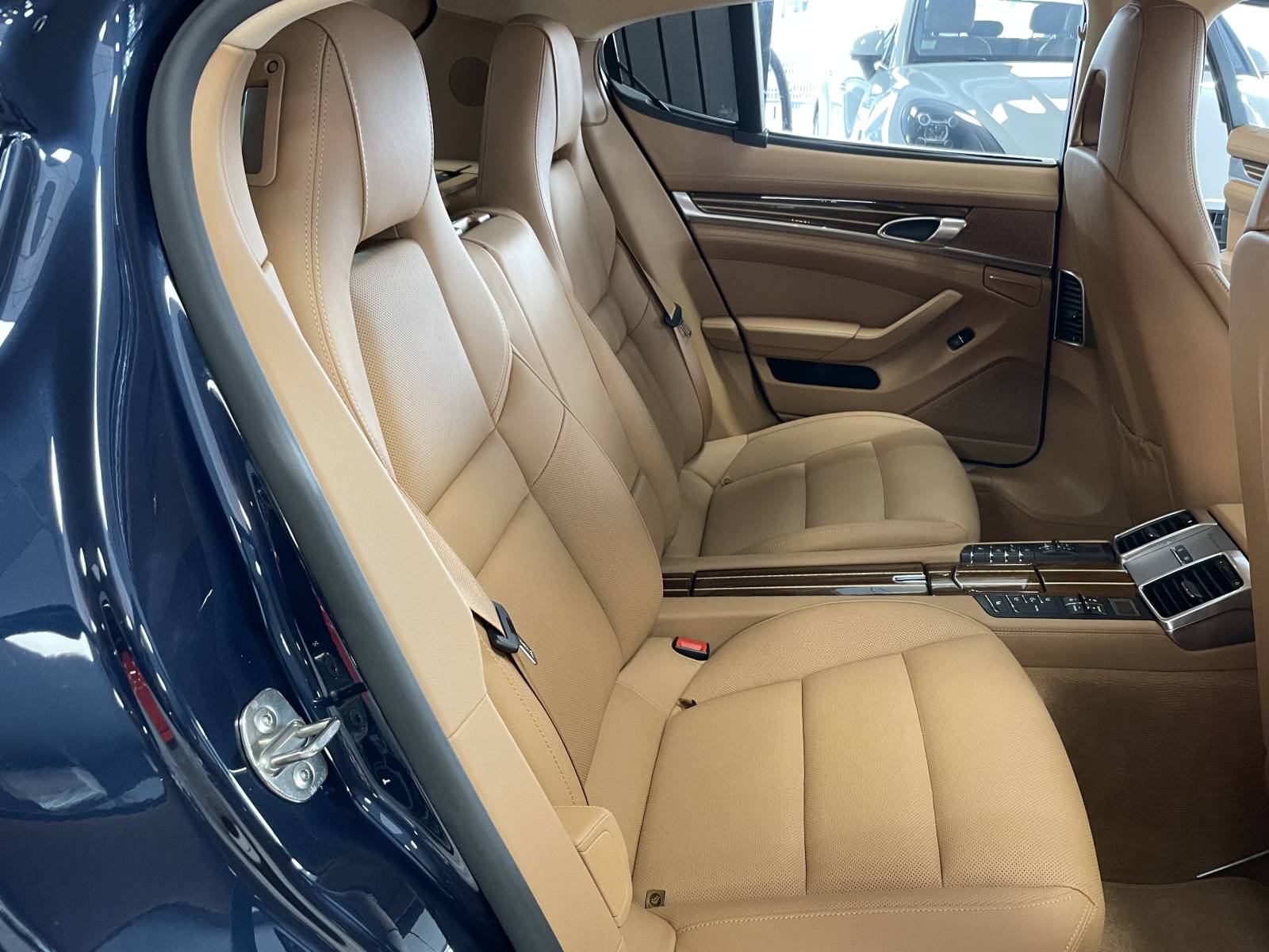 Porsche  Panamera  (2) 3.0 V8 420 à la vente à Nîmes dans le Gard