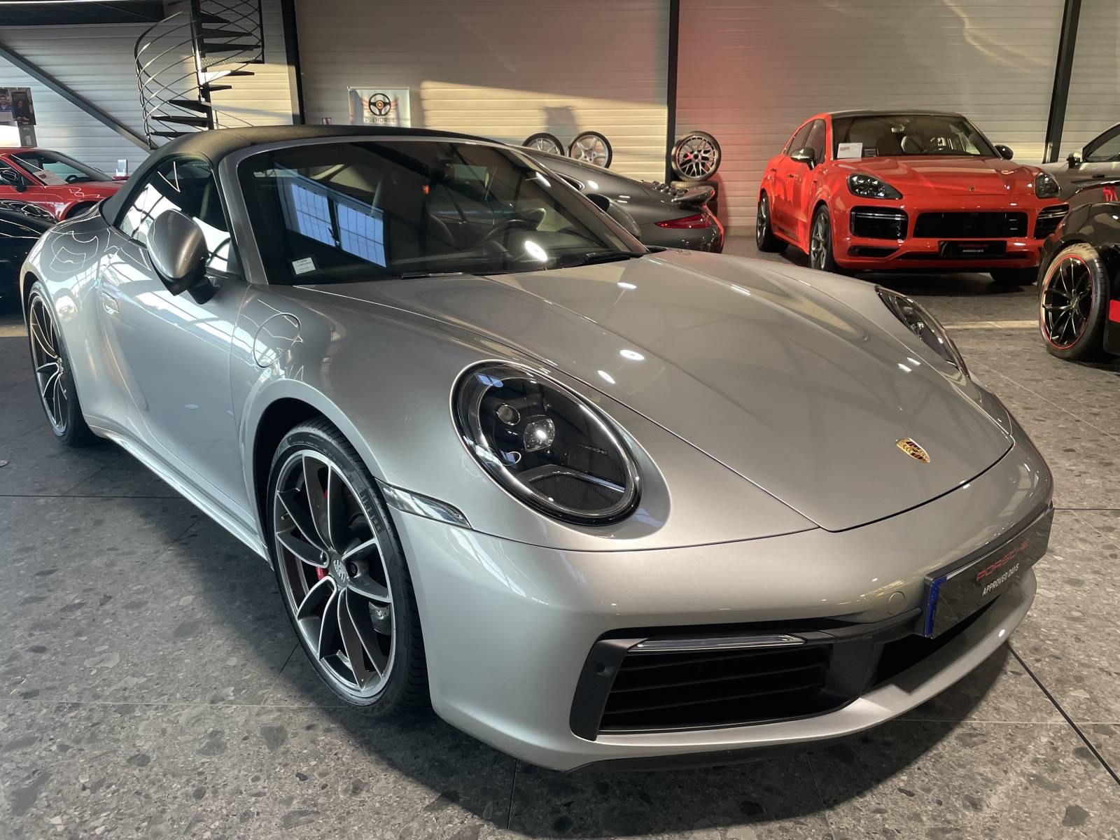 Nîmes : La 992 Carrera 4S Cabriolet, synonyme de liberté et de performance.