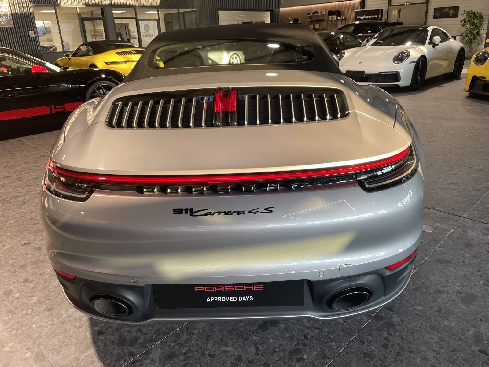 Porsche 992 Carrera 4S : Le cabriolet de vos rêves en vente à Nîmes, Gard.