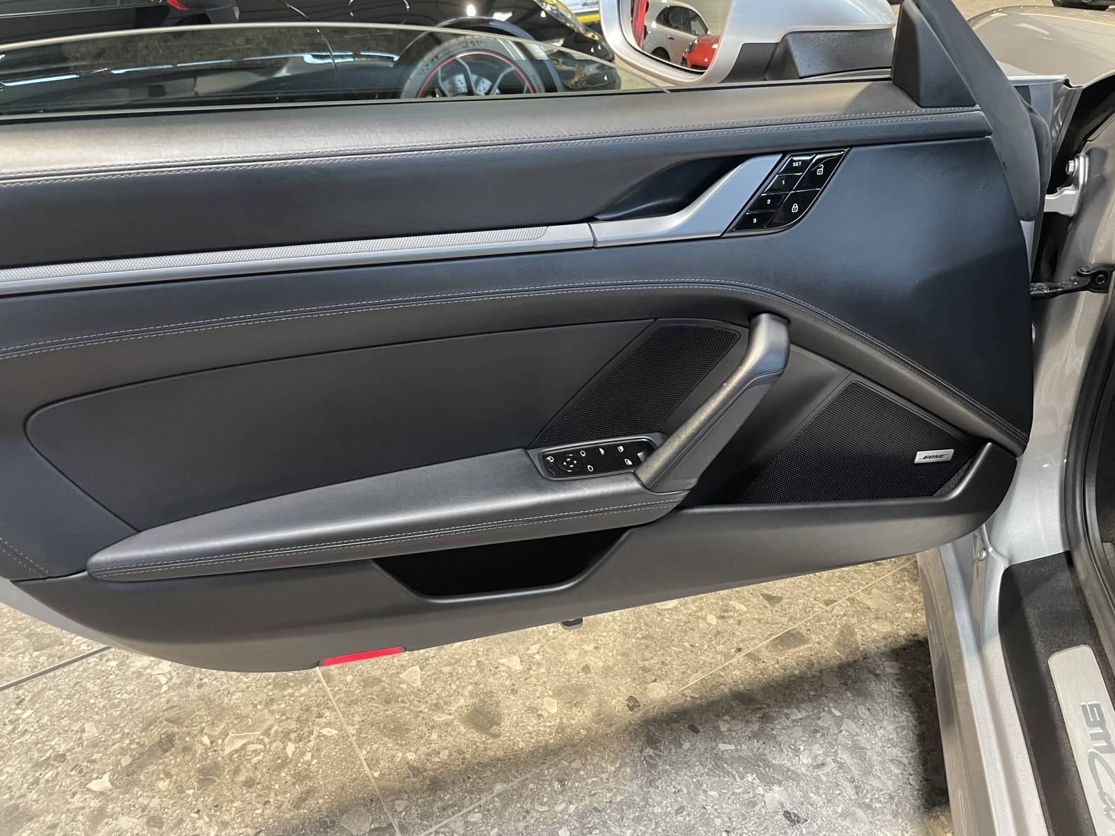 Votre Porsche 992 Carrera 4S Cabriolet d'occasion certifiée à Nîmes.