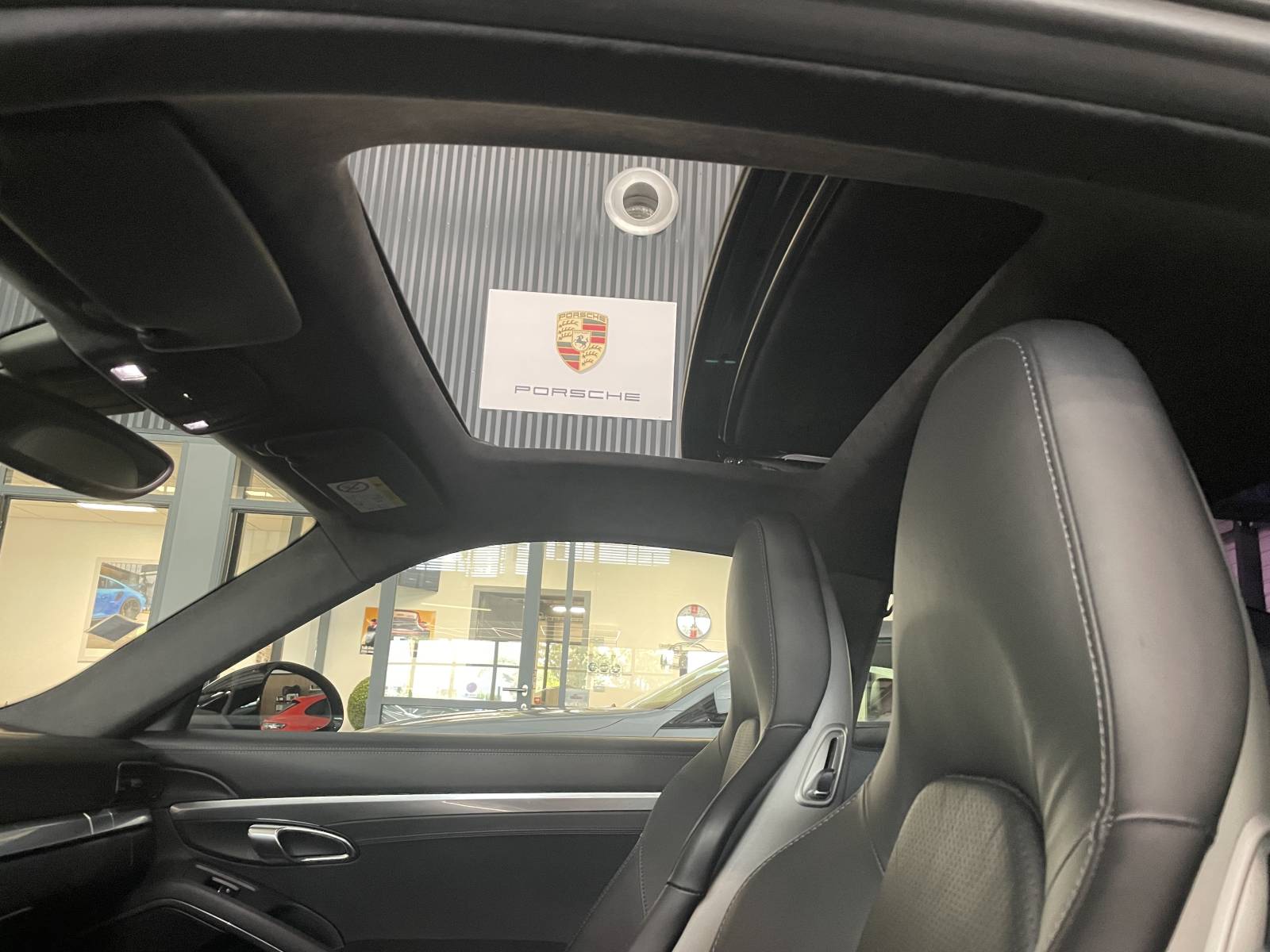 Sublime porsche 991 carrera s prête pour la vente. Une occasion unique pour un achat plaisir à nimes, dans le gard.