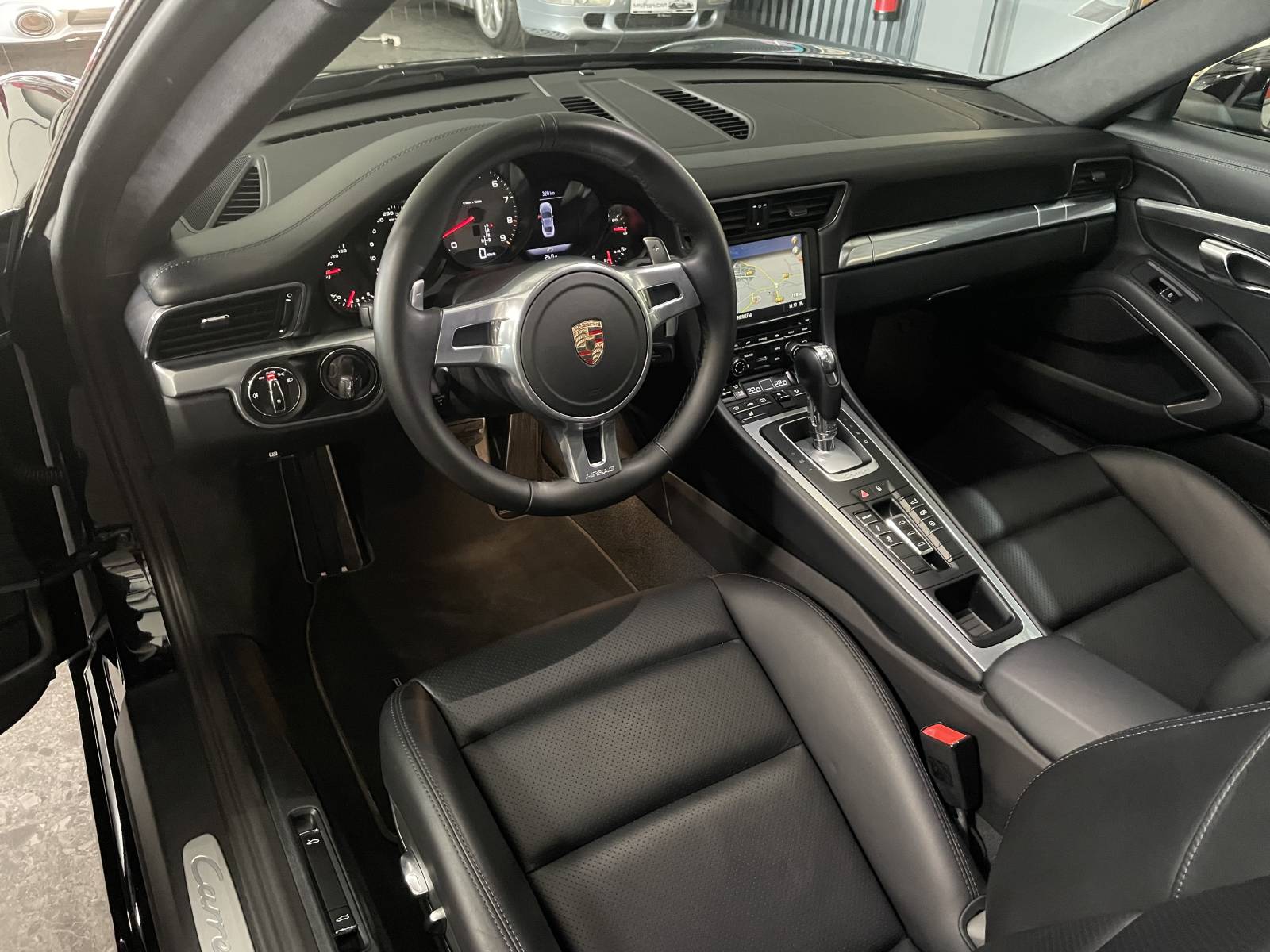 L'excellence à la vente : cette porsche 991 carrera s occasion est un achat sûr. Disponible à nimes, dans le gard.