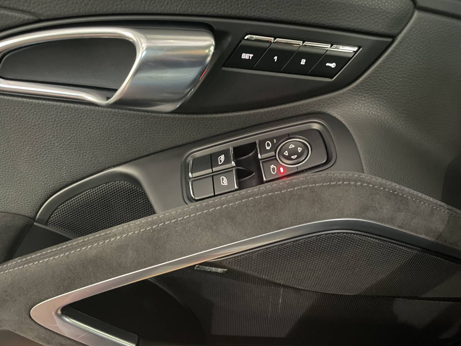 Acheter une légende : cette Porsche 991 Carrera 4 GTS occasion incarne l'excellence 911 et vous attend dans le Gard.