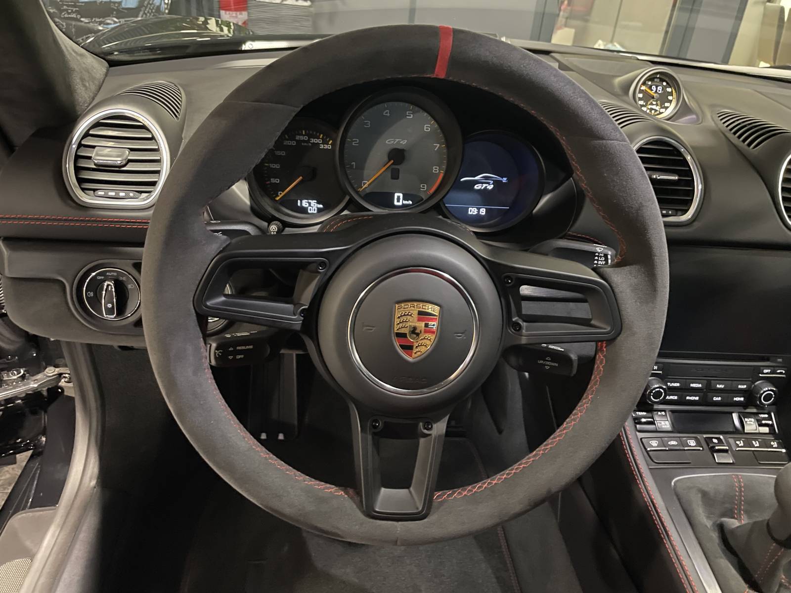 Acheter sa Porsche 718 Cayman GT4 Cup Edition près de Montpellier : expertise MY DREAM CAR.