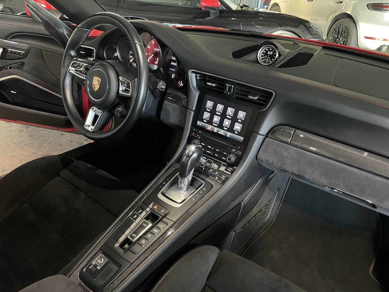 La bête de sport : la Porsche 991 Targa 4 GTS occasion vente à découvrir chez MY DREAM CAR, Nîmes Gard.