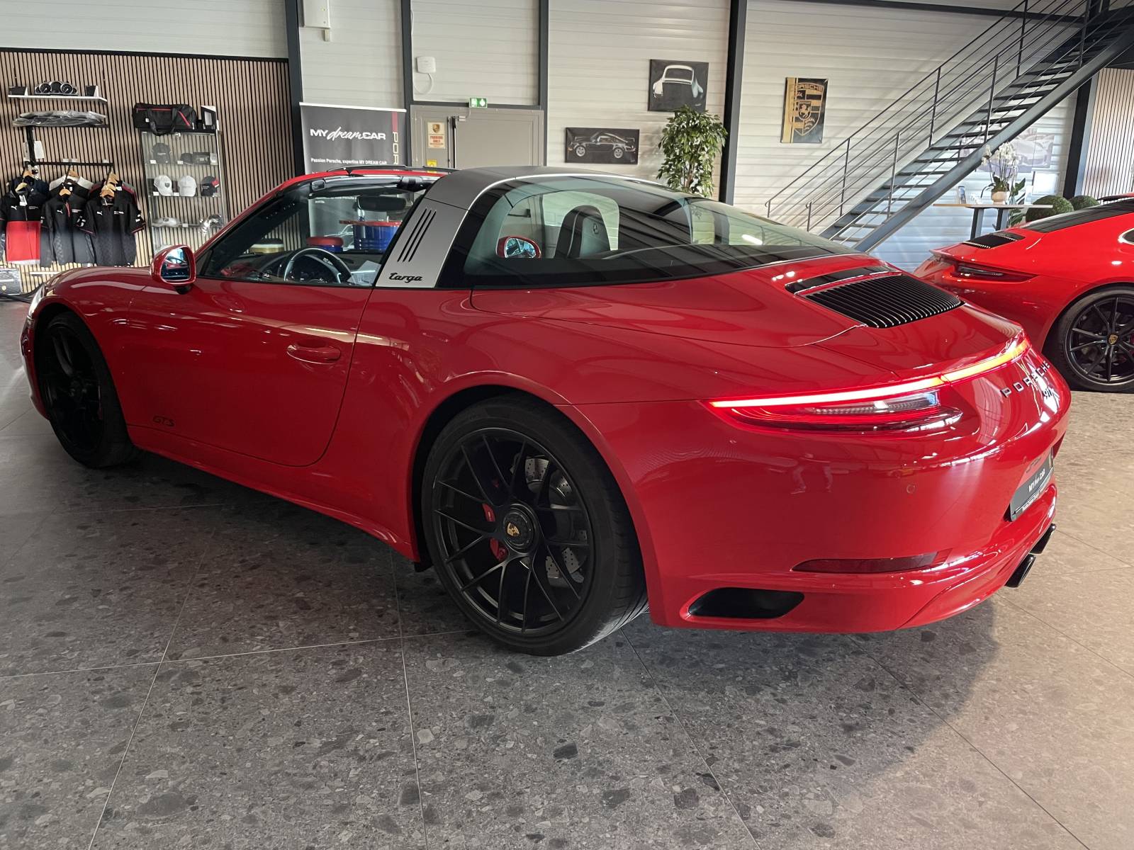 Porsche 991 Targa 4 GTS Phase 2 occasion : Photo d'ambiance sous un angle flatteur. La meilleure annonce vente de ce modèle à vendre. Prêt à être acheter immédiatement.