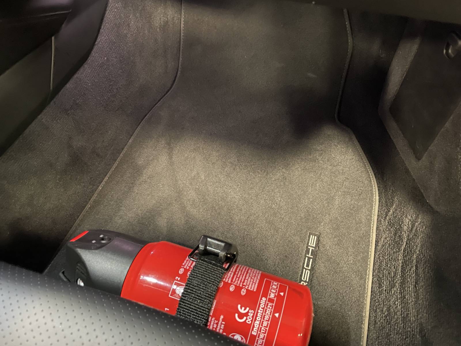 Porsche 992 Carrera 4S Cabriolet d'occasion à la vente près de Saint Rémy de Provence dans les Bouches du Rhône