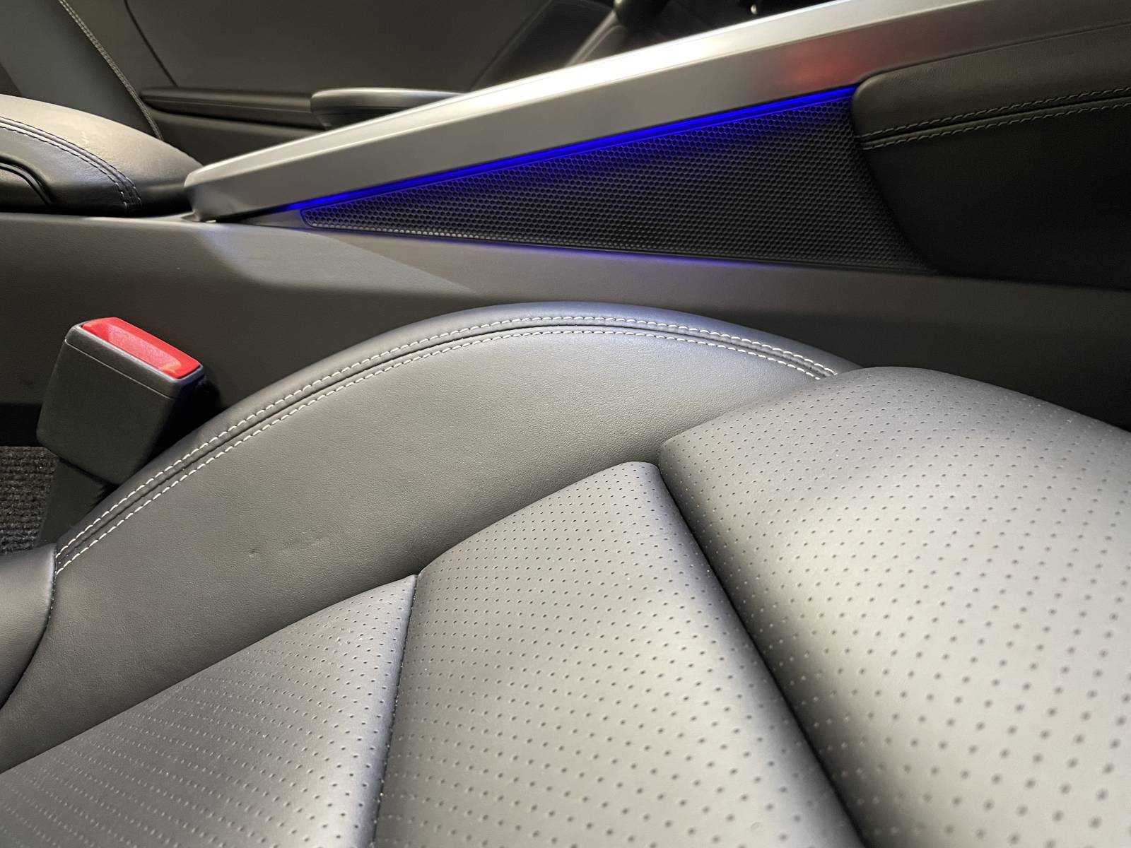 Porsche 992 Carrera 4S Cabriolet d'occasion à la vente près de Saint Rémy de Provence dans les Bouches du Rhône