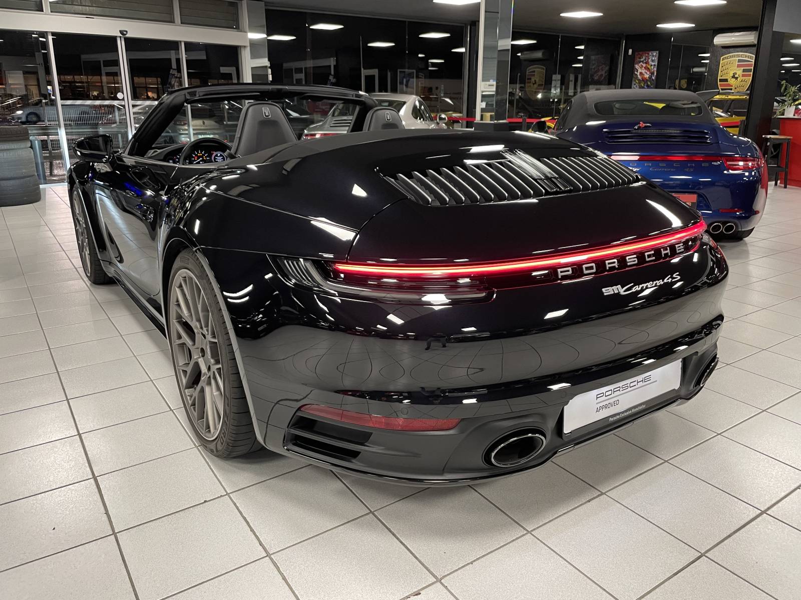 Porsche 992 Carrera 4S Cabriolet d'occasion à la vente près de Saint Rémy de Provence dans les Bouches du Rhône