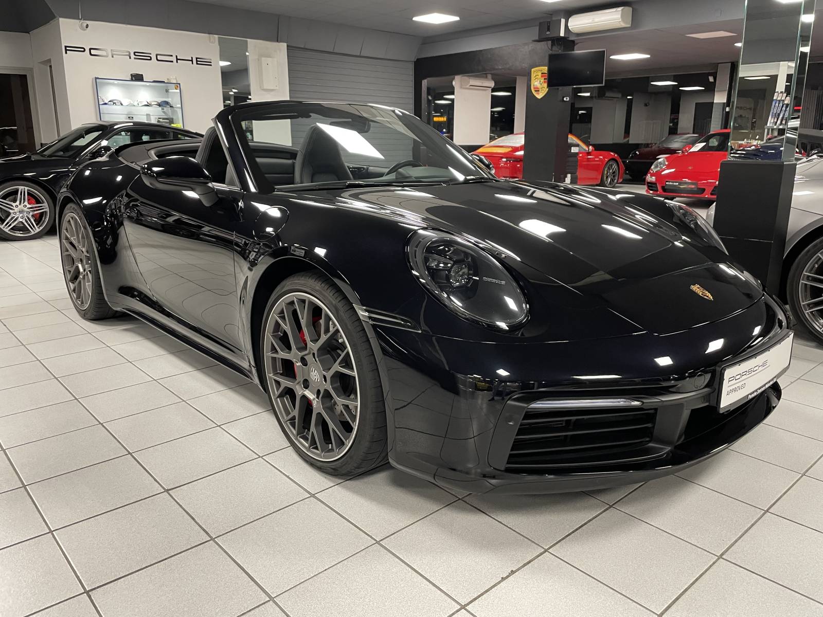 Porsche 992 Carrera 4S Cabriolet d'occasion à la vente près de Saint Rémy de Provence dans les Bouches du Rhône