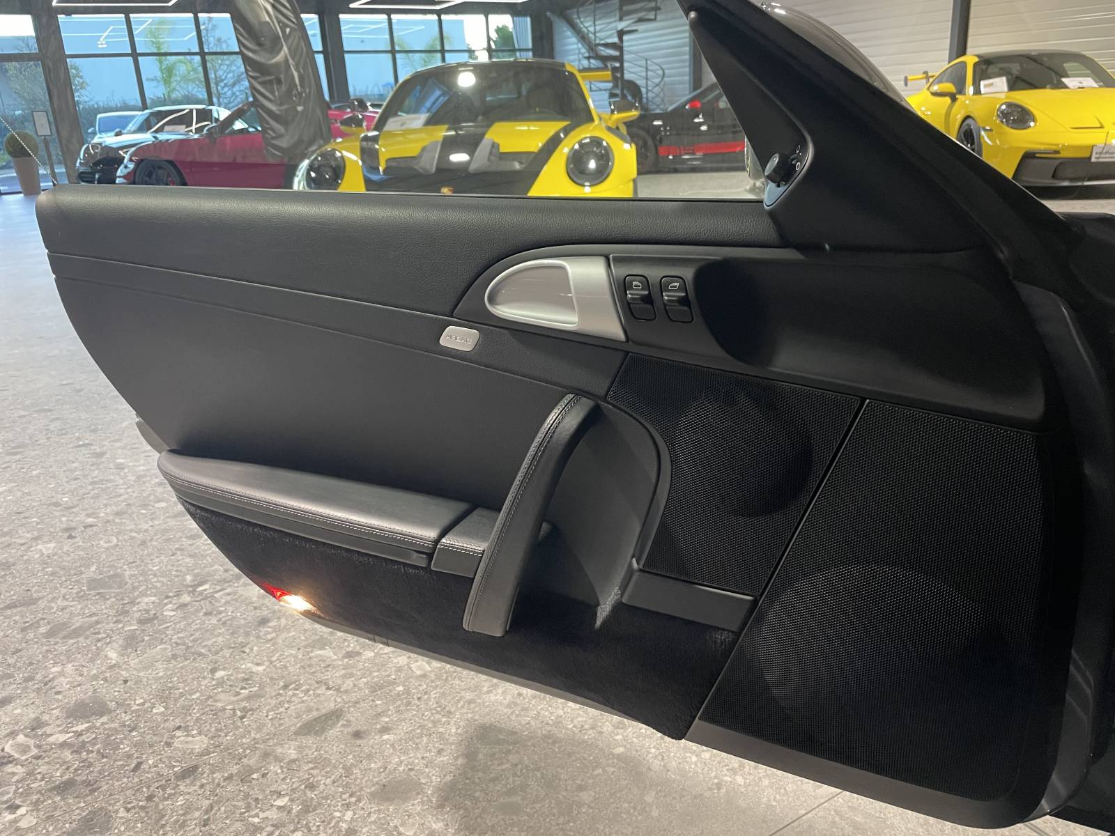 La Porsche 987 idéale pour rouler décapoté dans la région de Nîmes.
