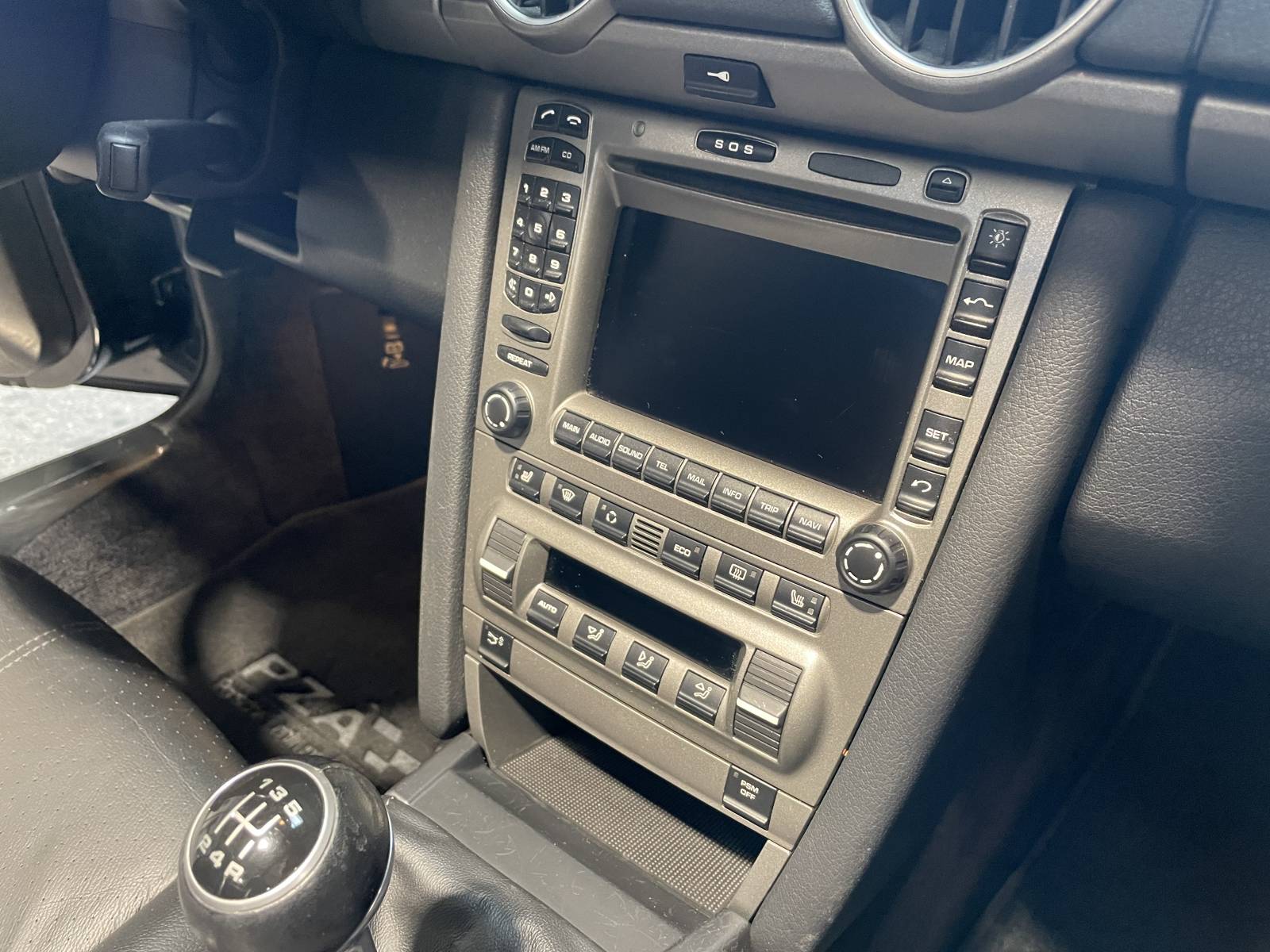 Console centrale avec système de navigation GPS intégré du 987 2.7.