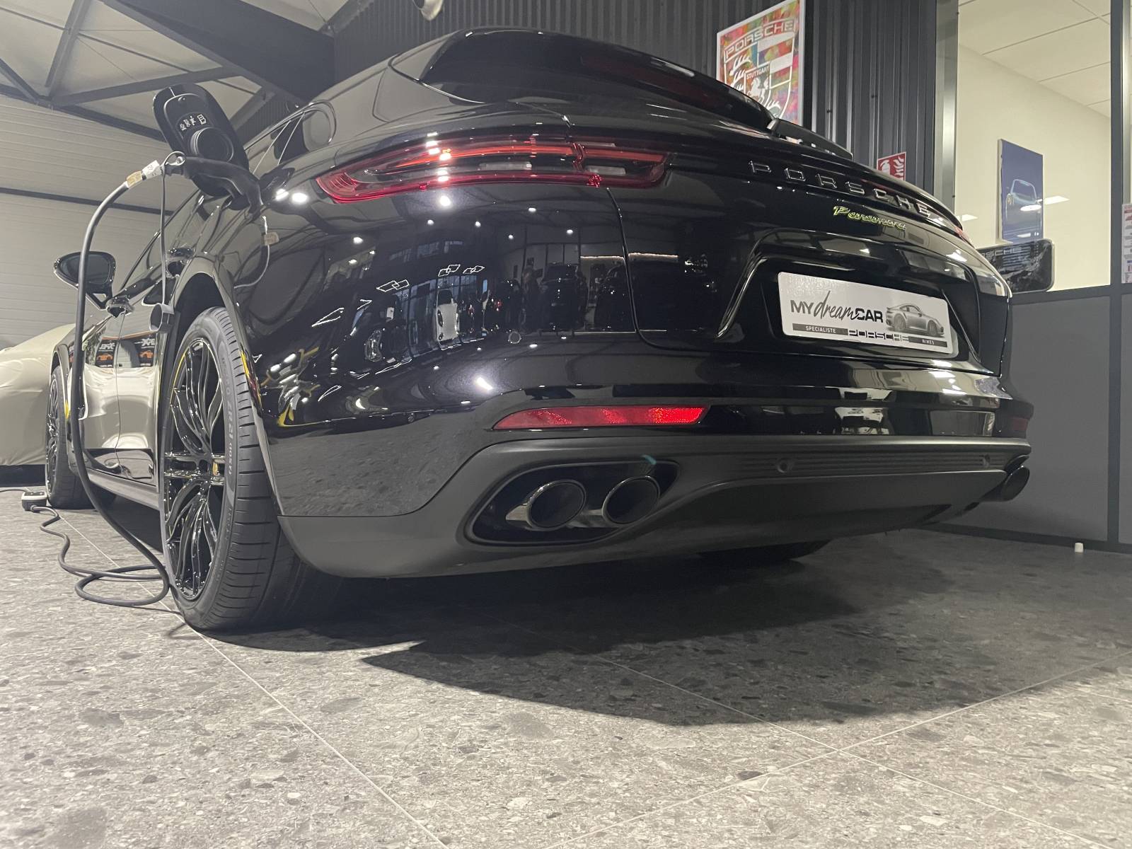 Vue dynamique Panamera II SPORT TURISMO OCCASION : un investissement sûr.