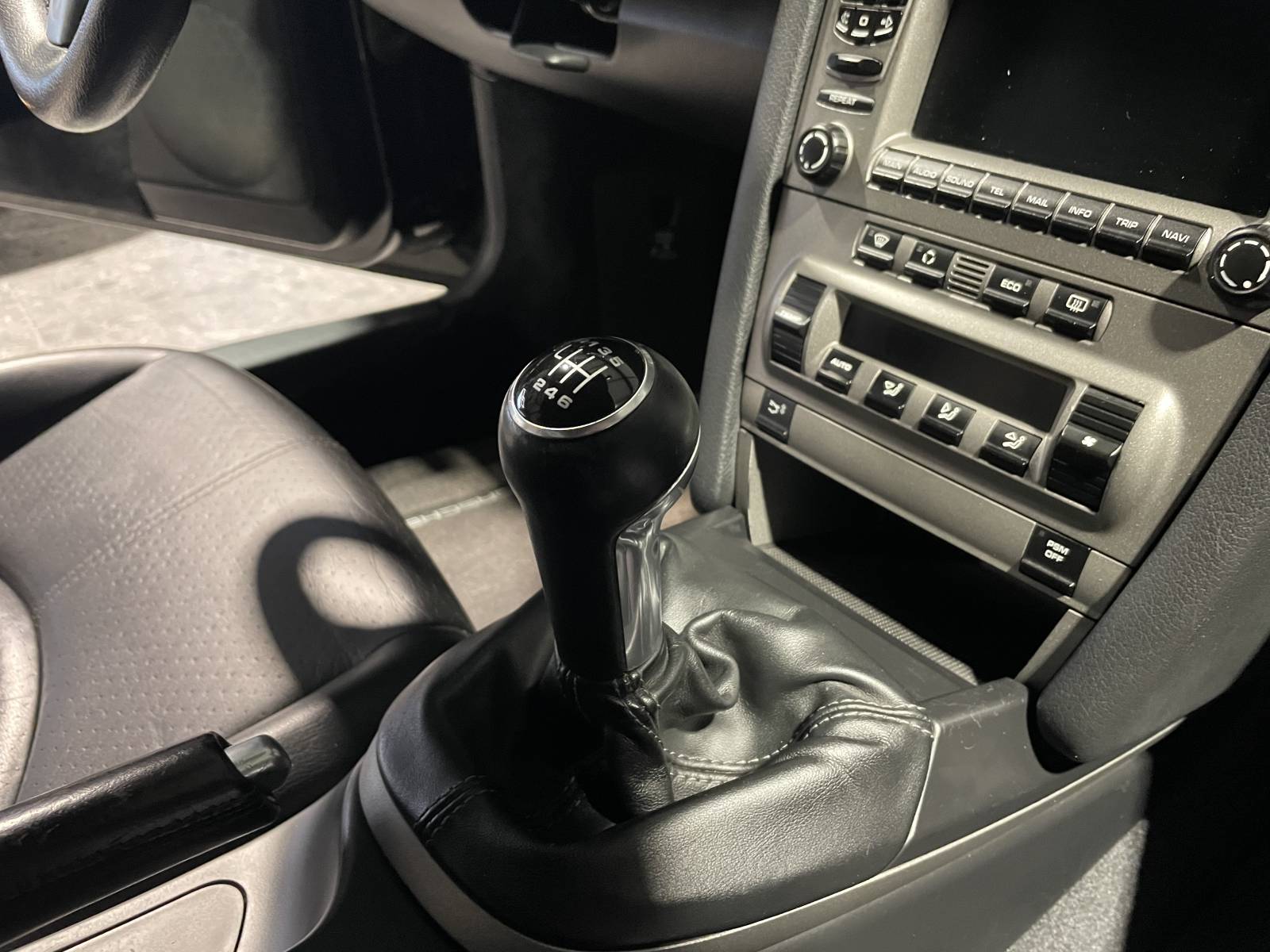 Levier de vitesse : Boîte manuelle 6 vitesses pour puriste - Annonce Porsche 997 Cabriolet 2005.