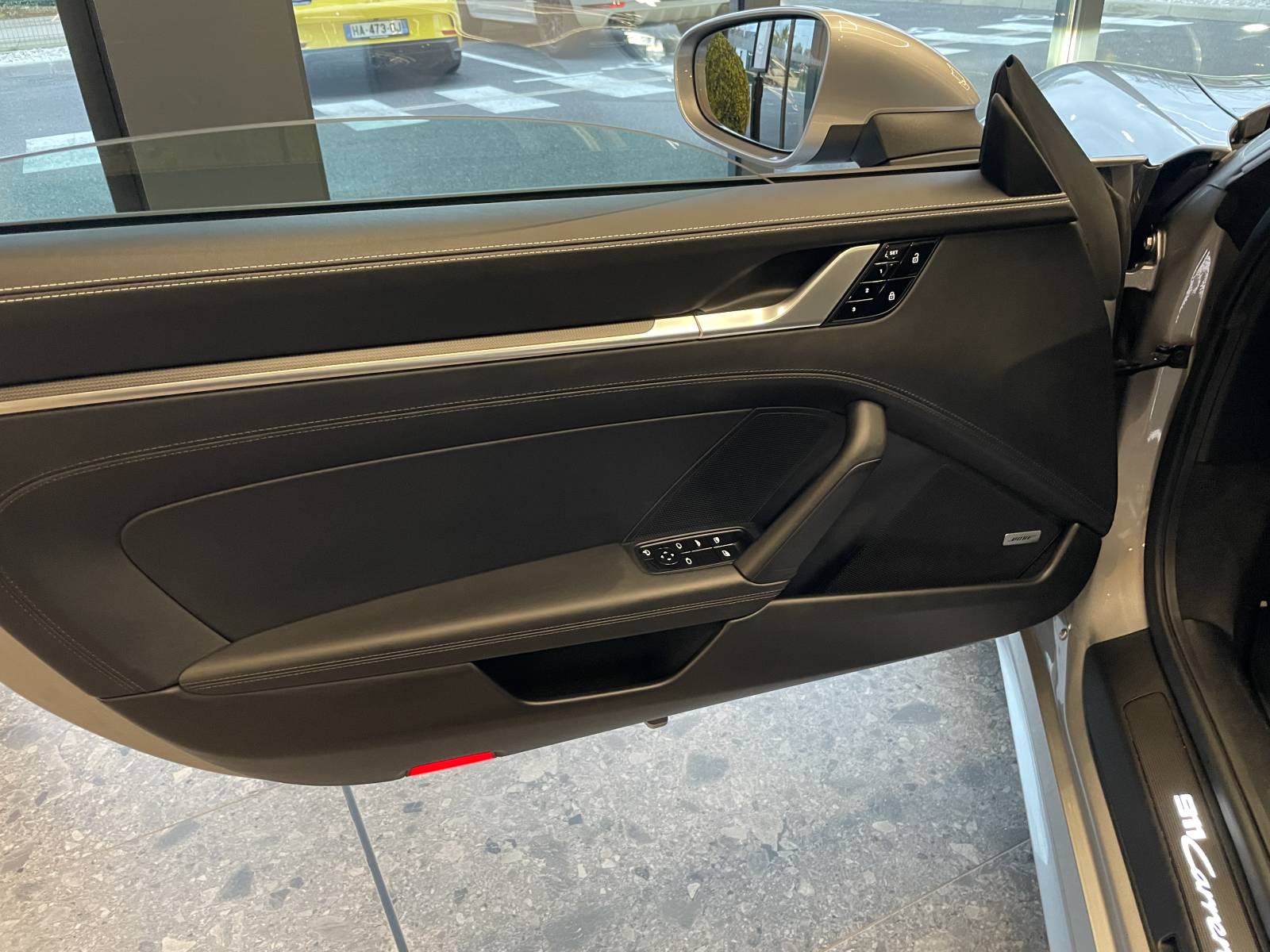 Intérieur cuir intégral noir Porsche 992 luxe