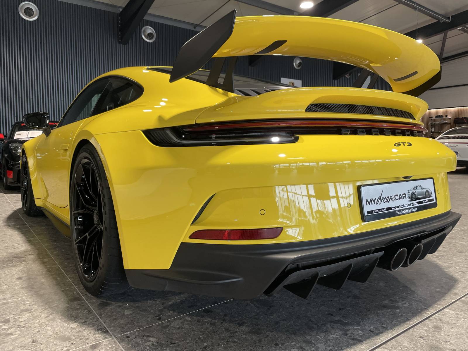 Performance pure avec cette Porsche 992 GT3 occasion à la vente, Nîmes Gard.