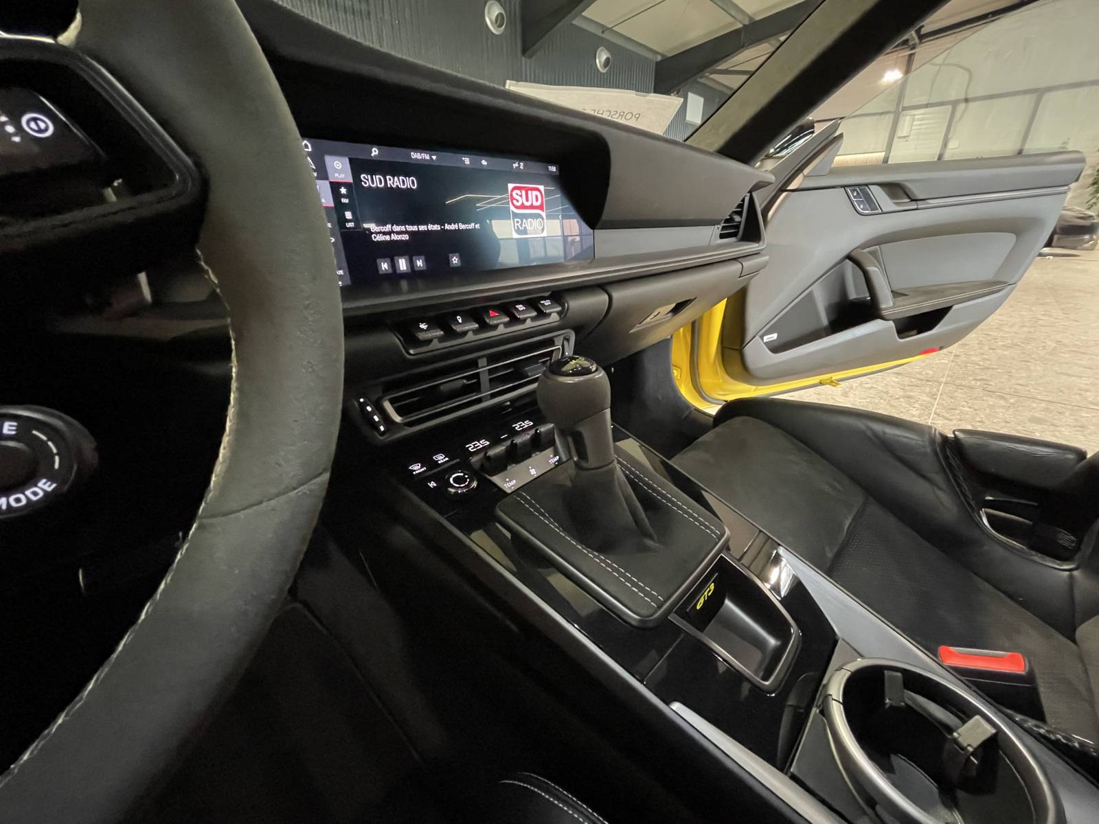 Réservez votre essai pour cette Porsche 992 GT3 d'occasion à la vente à Nîmes Gard.