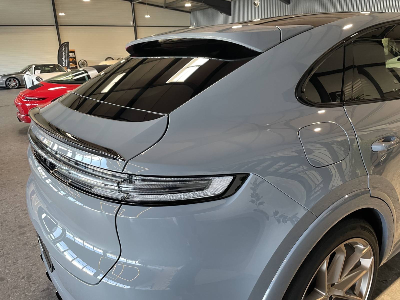 Votre Porsche Cayenne E-Hybrid disponible chez MY DREAM CAR à Nîmes.