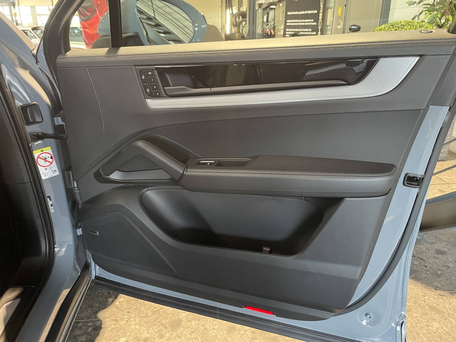 Son haute fidélité BOSE Surround Sound System intégré.