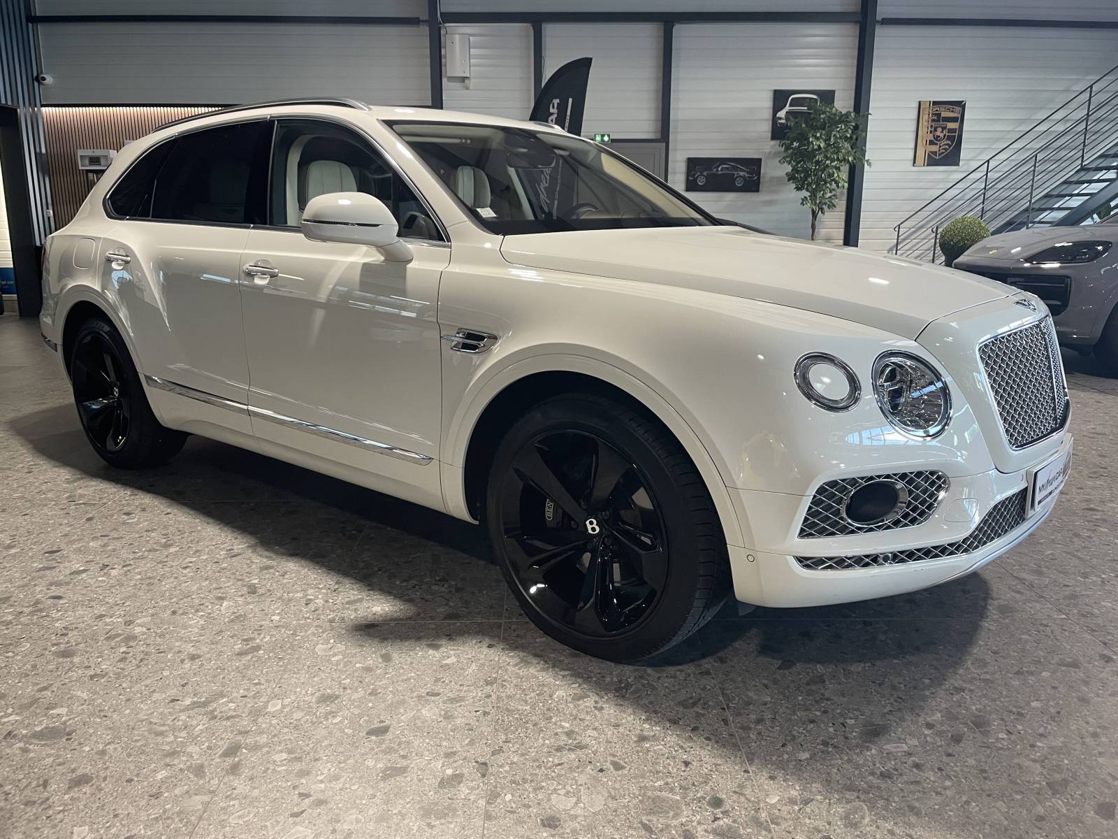 Profitez de la vente exclusive de ce Bentley Bentayga dans le Gard via notre annonce auto.