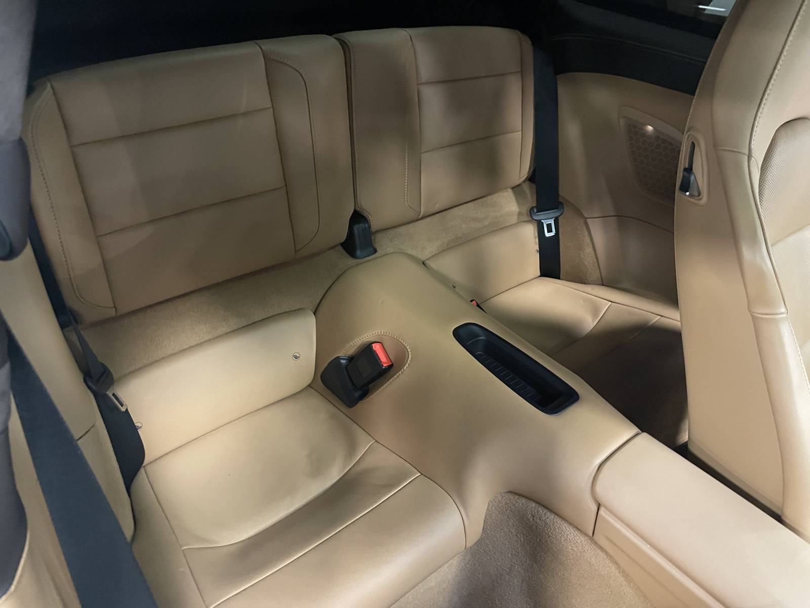 Vente Porsche Carrera 4 GTS d'occasion type 991 à Nîmes dans le Gard.