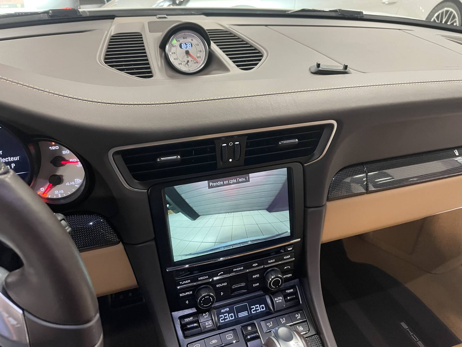 Vente Porsche Carrera 4 GTS type 991 à Nîmes dans le Gard.