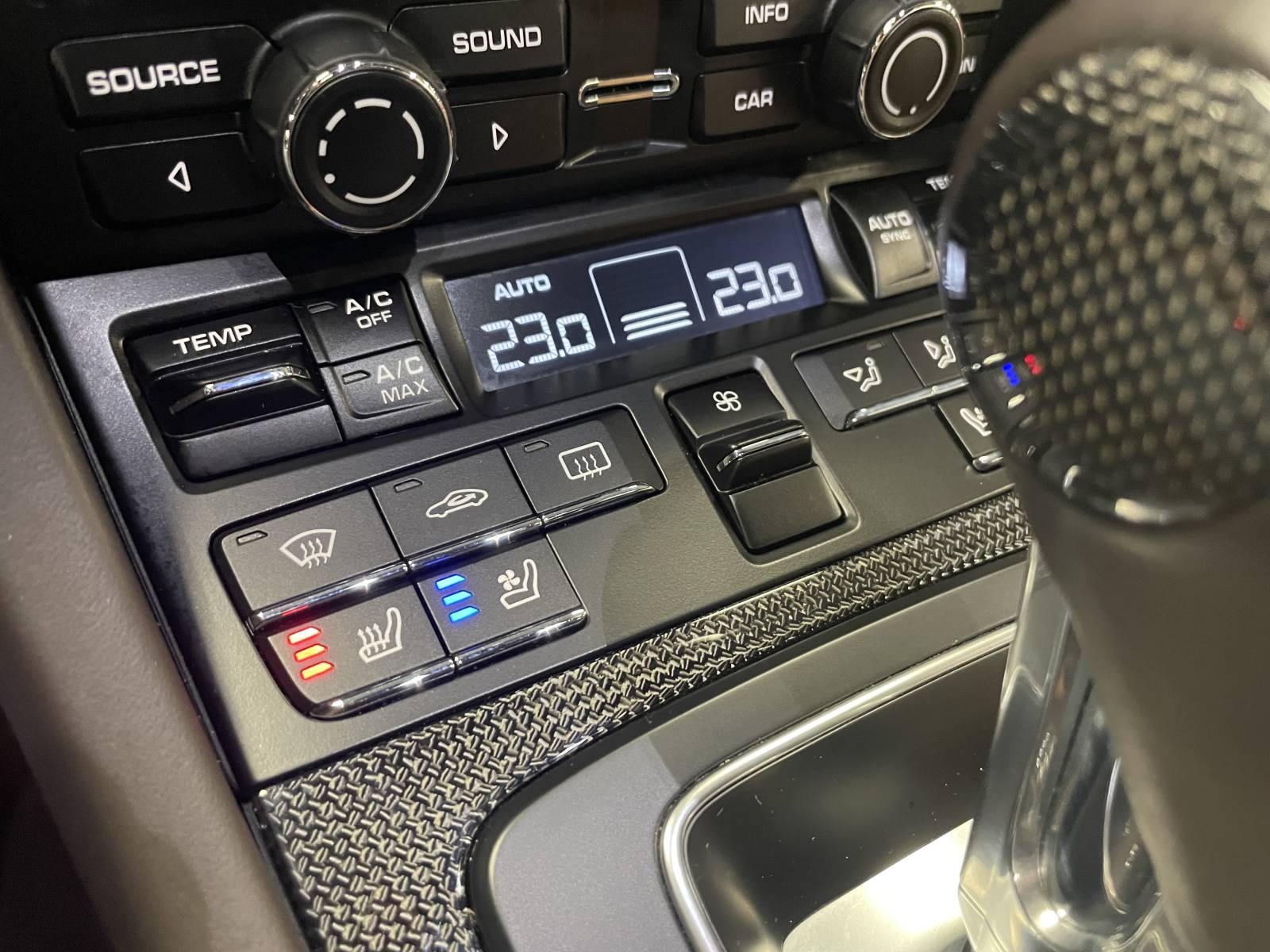 Vente Porsche Carrera 4 GTS type 991 à Nîmes dans le Gard.