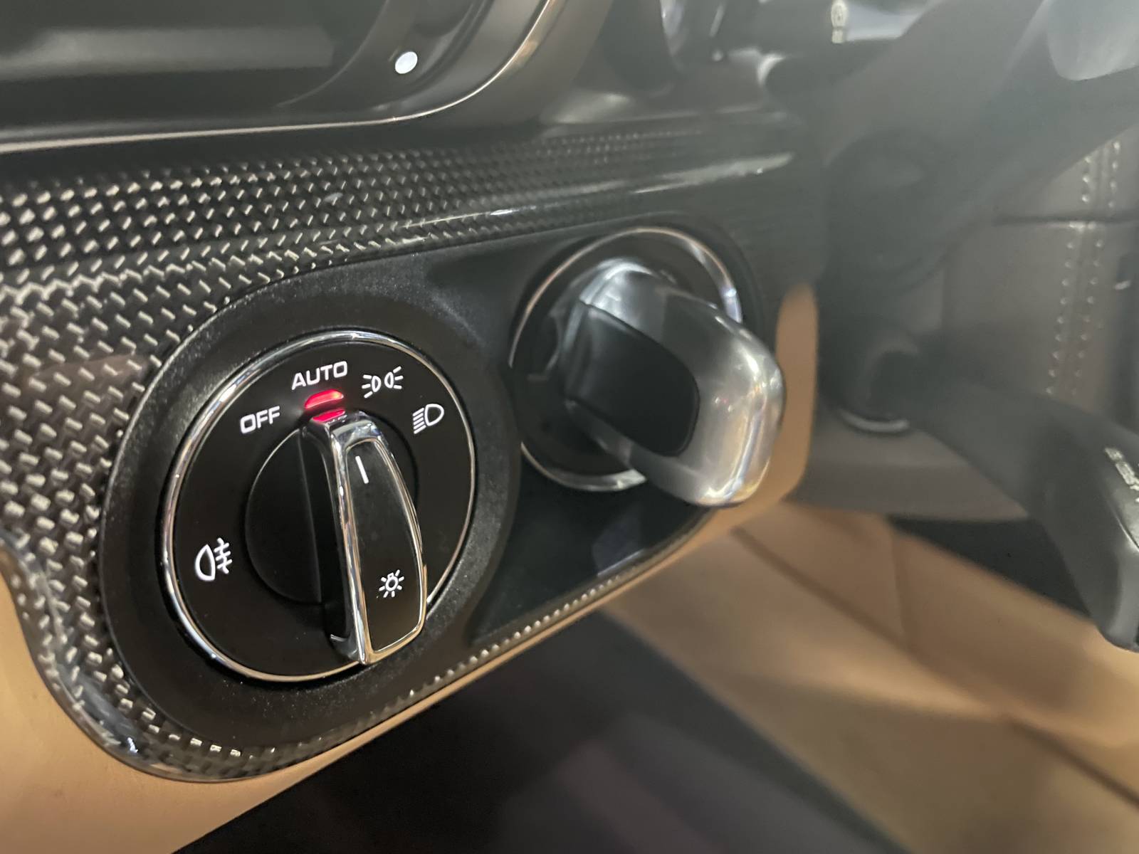 Vente Porsche Carrera 4 GTS type 991 à Nîmes dans le Gard.