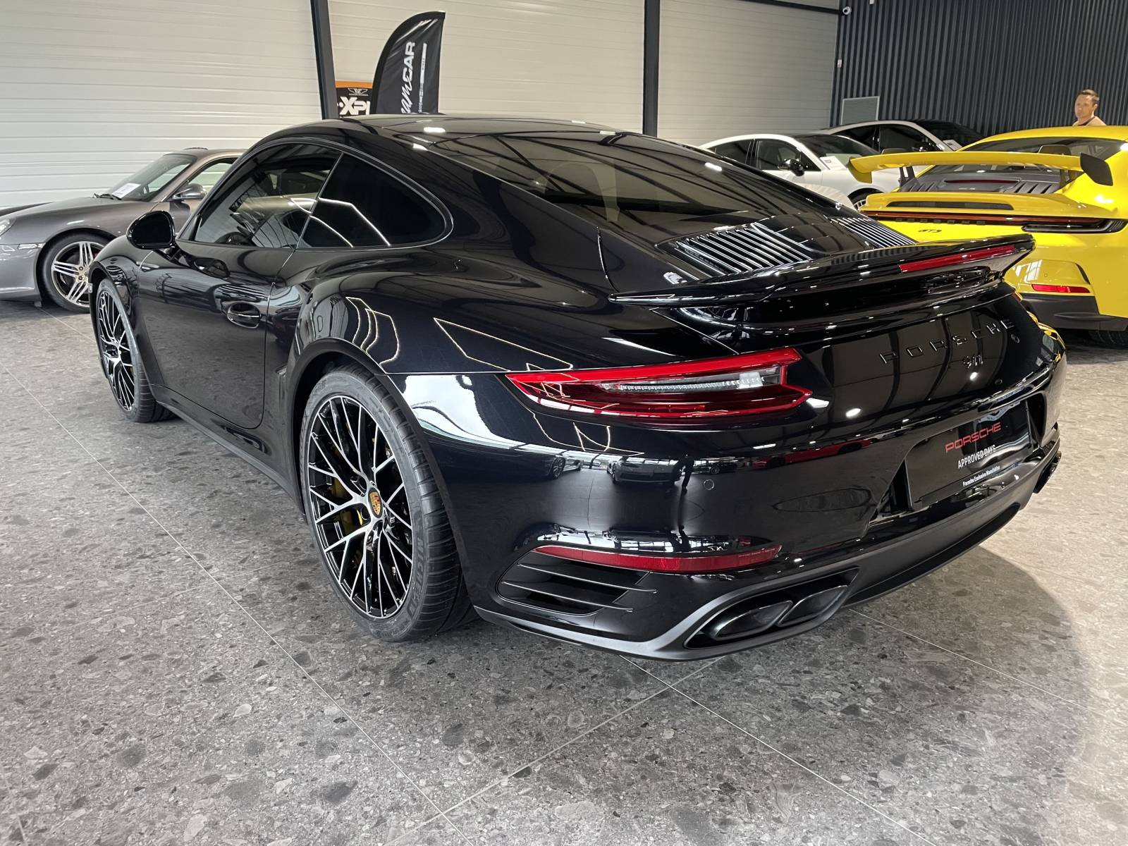 Vente exclusive Porsche 991 Turbo S 580ch chez MY DREAM CAR Gard.