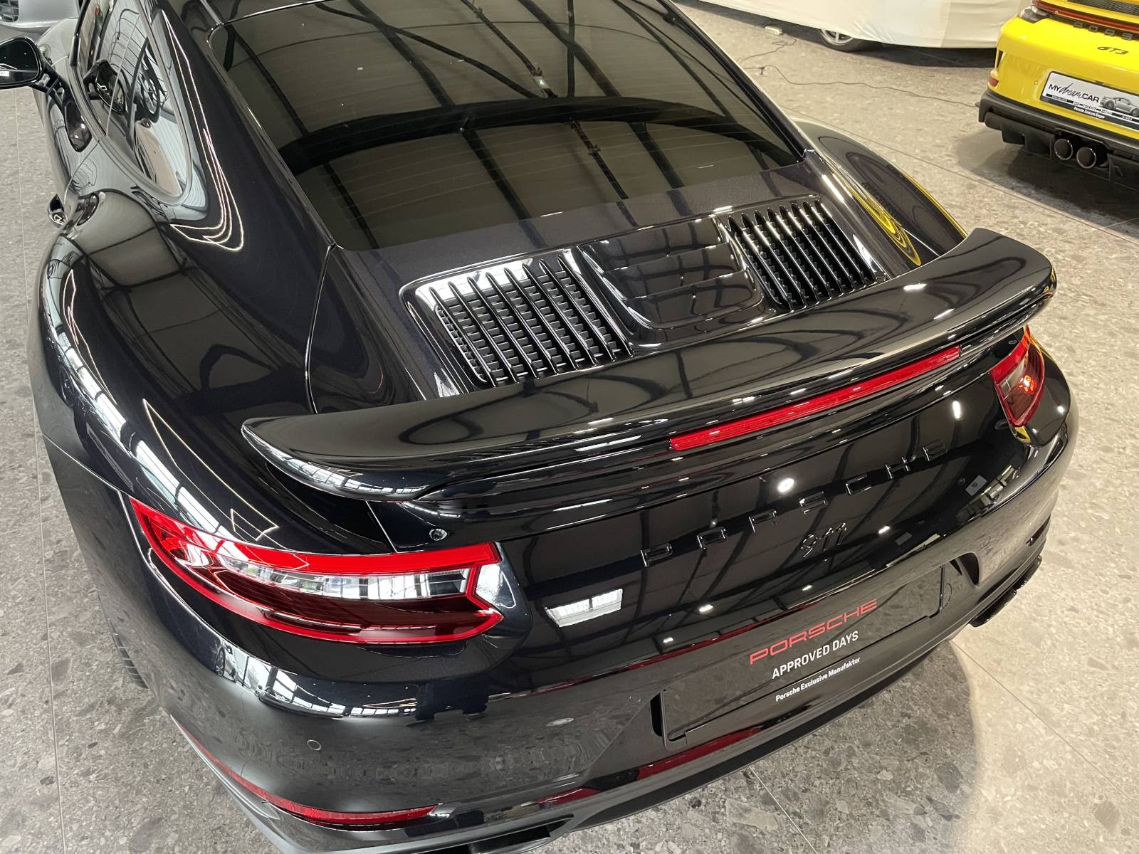 Acheter une Porsche 991 Turbo S Phase 2 de 46 351 km à Nîmes.