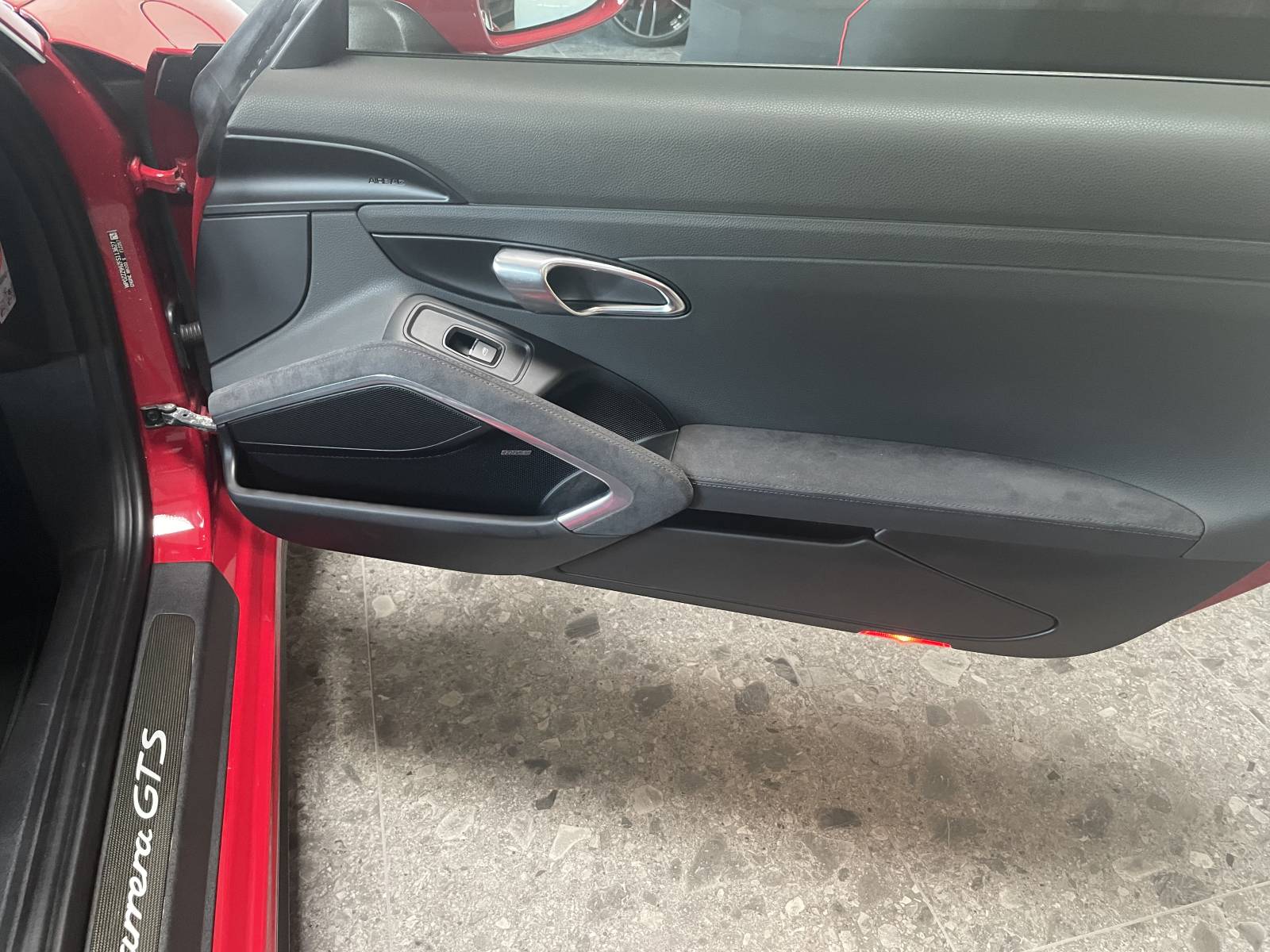 Système audio BOSE Surround Sound intégré dans une Porsche 911 991.
