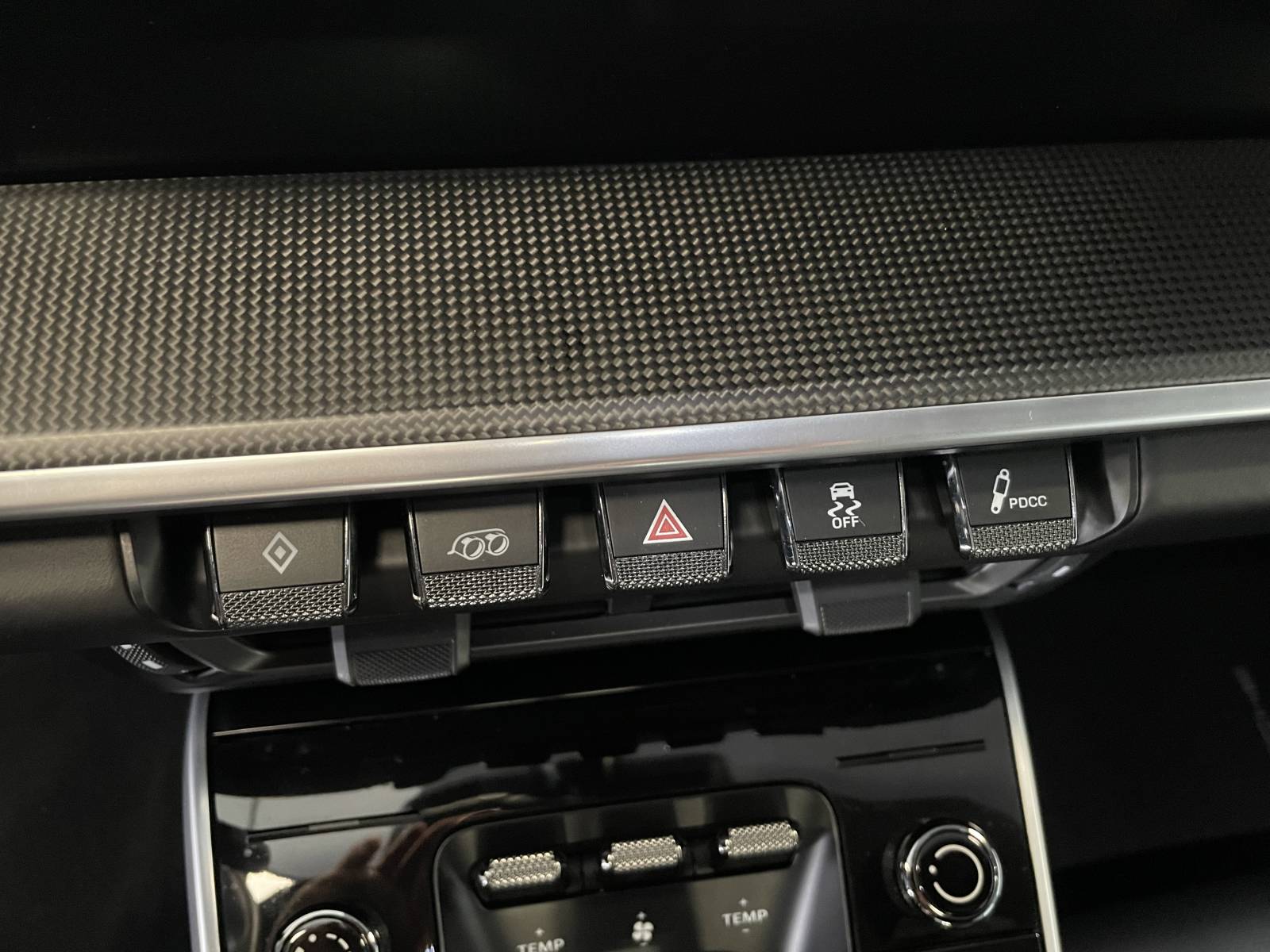 Découvrez l'excellence automobile : Porsche 992 Carrera 4S - Nîmes