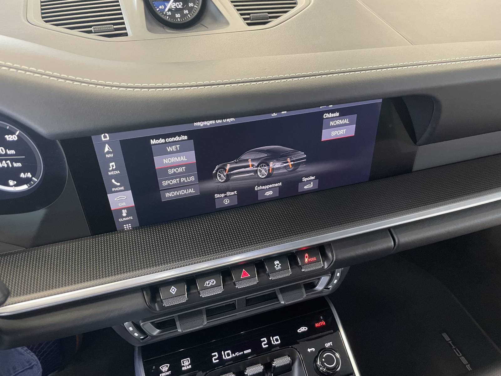 Plus qu'une voiture, une légende : Porsche 992 Carrera 4S - Disponible à Nîmes