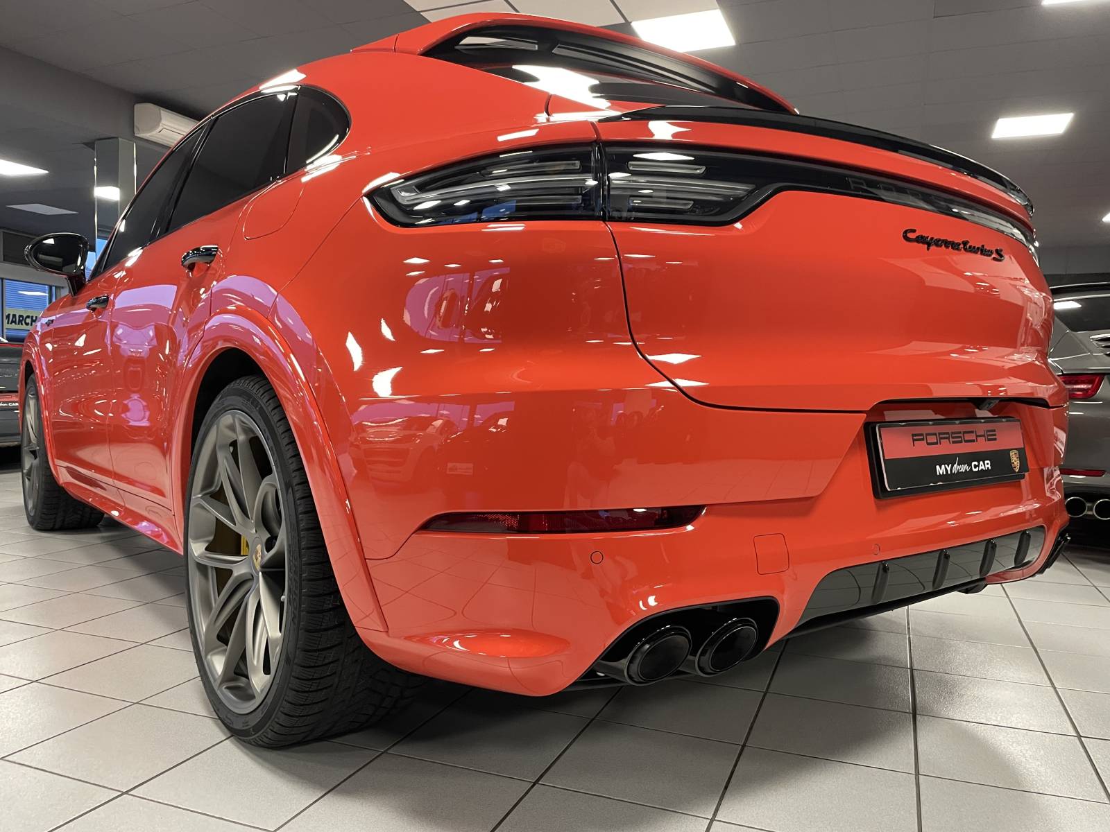 Vente Porsche Cayenne hybrid turbo S près de Montpellier dans l'Hérault