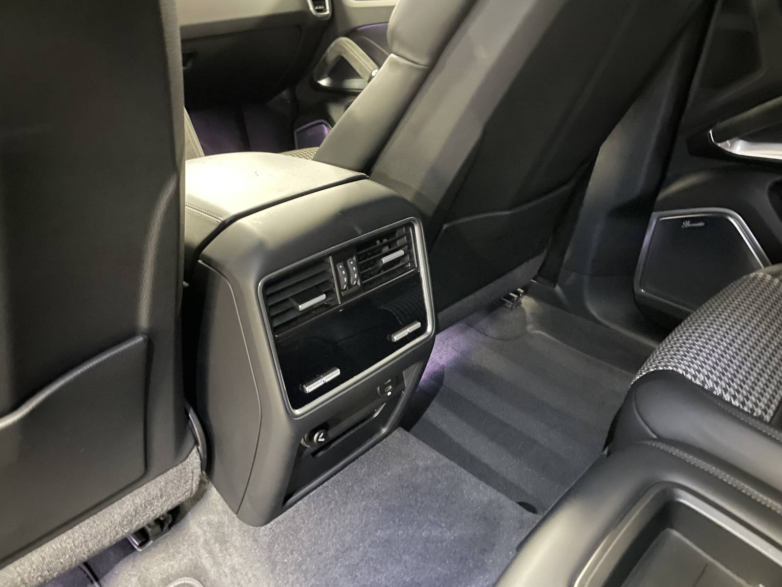 Vente Porsche Cayenne hybrid turbo S près de Montpellier dans l'Hérault