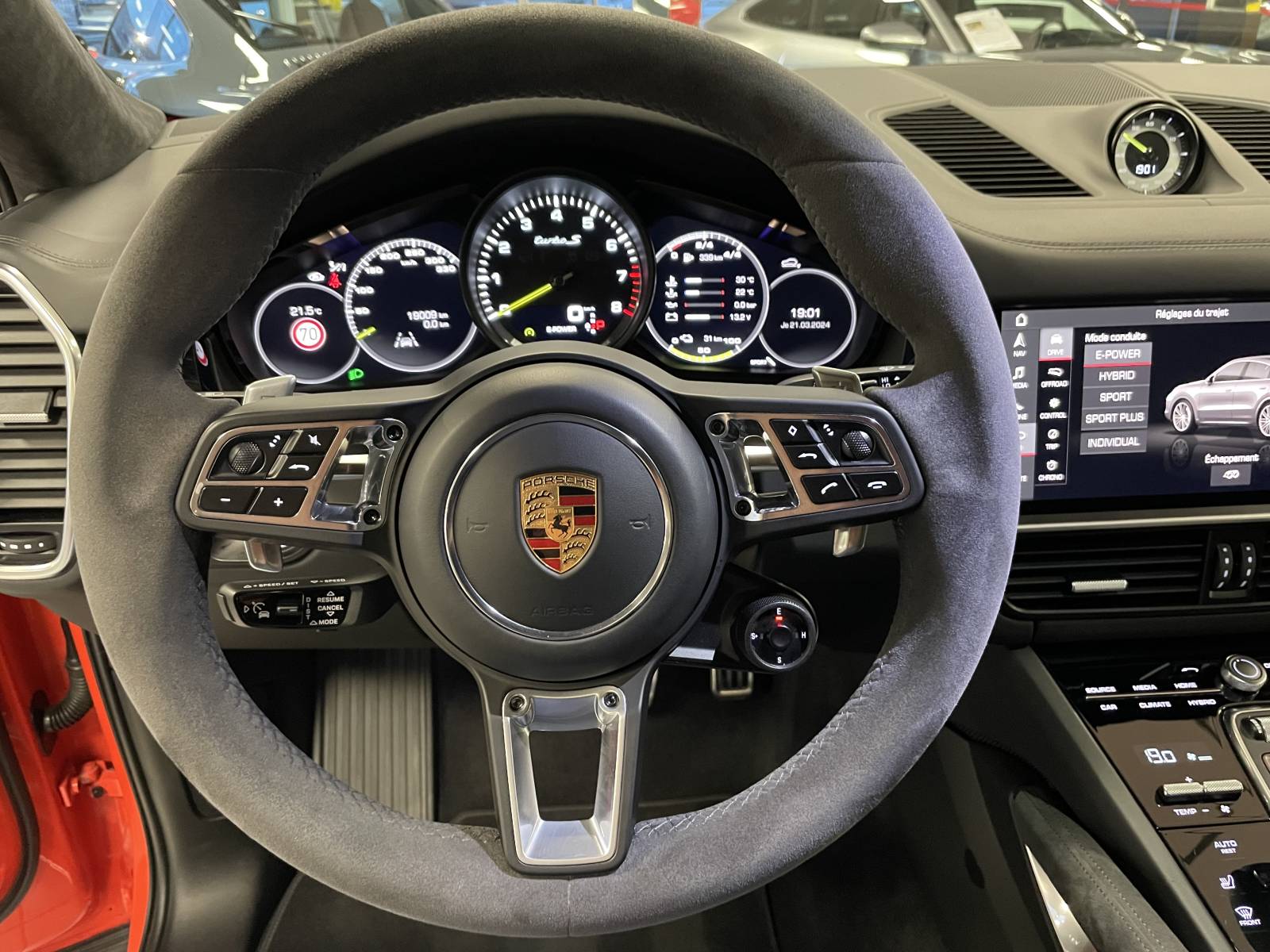 Vente Porsche Cayenne hybrid turbo S près de Montpellier dans l'Hérault