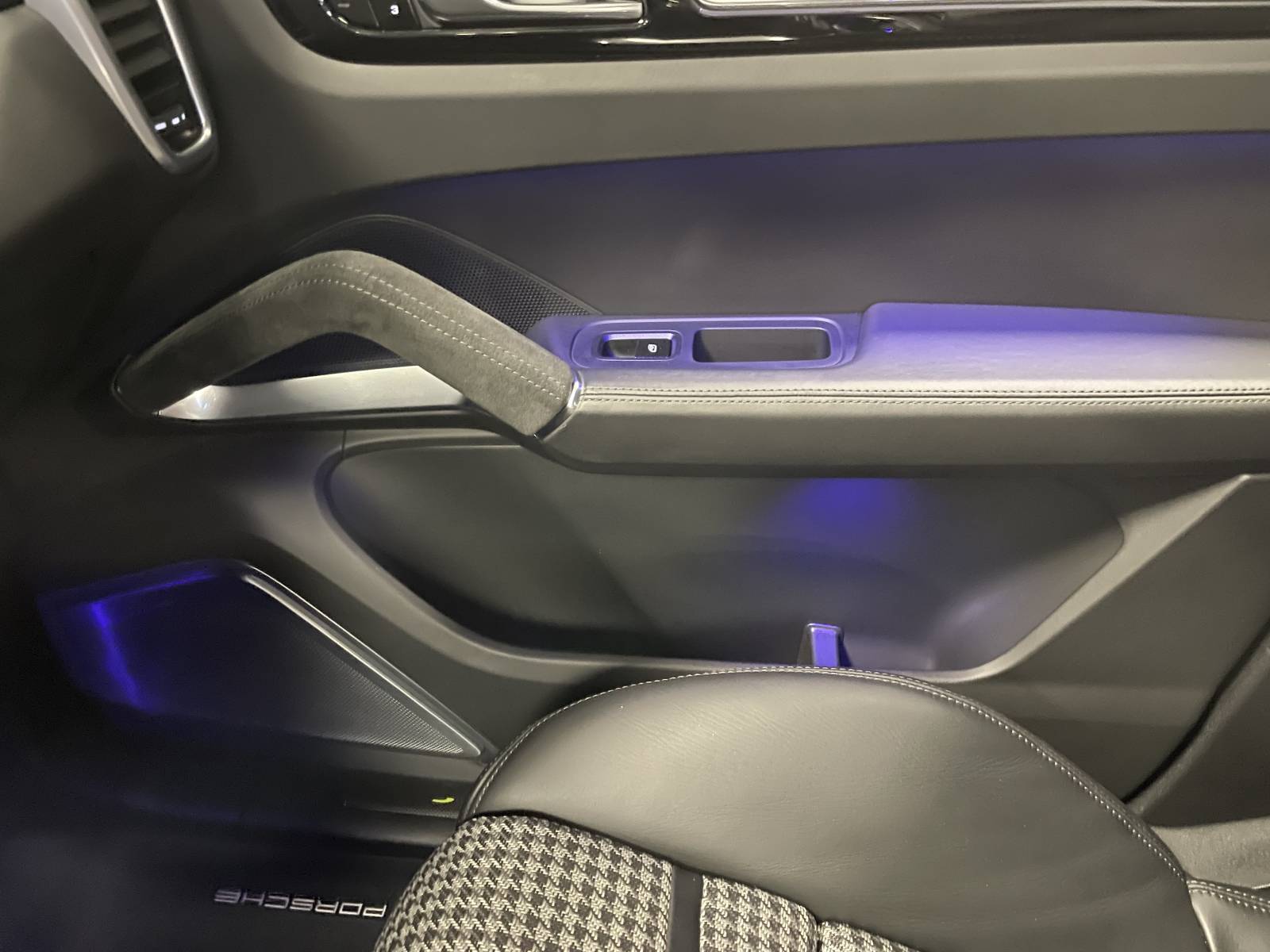 Vente Porsche Cayenne hybrid turbo S près de Montpellier dans l'Hérault