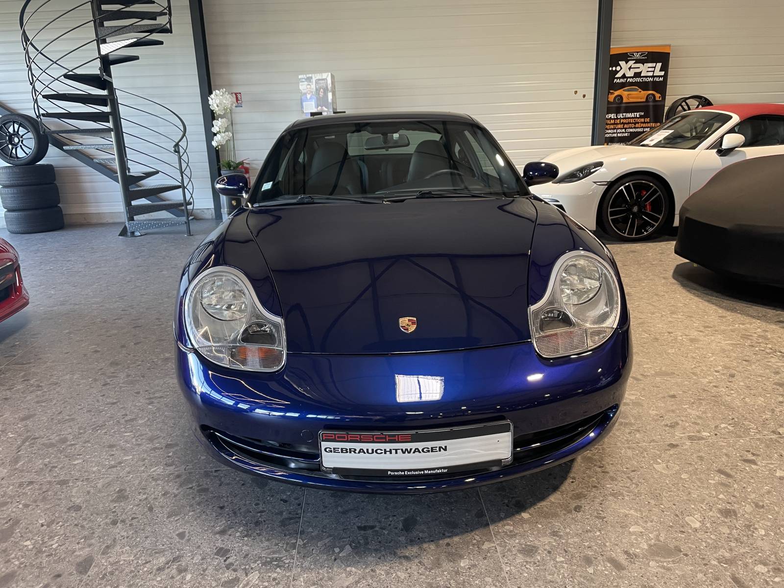 Vue de face : Porsche 911 type 996 Carrera 3.6 Phase 2 à vendre chez MY DREAM CAR Nîmes.