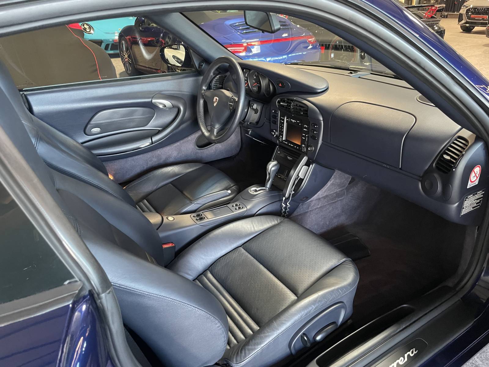 Porsche 911 type 996 Carrera 3.6 Phase 2 à vendre chez MY DREAM CAR Nîmes.