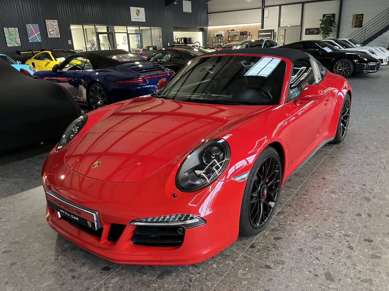 La Porsche de vos rêves vous attend chez MY DREAM CAR à Nîmes.
