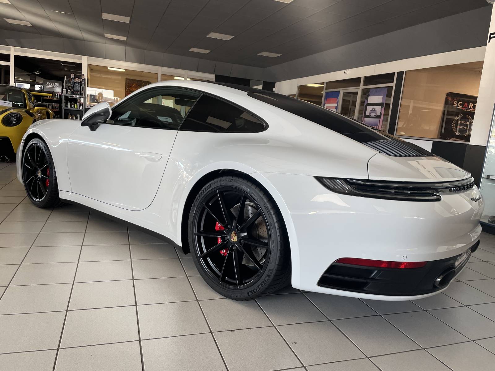 Découvrez cette Porsche 992 Carrera S d'exception à Nîmes