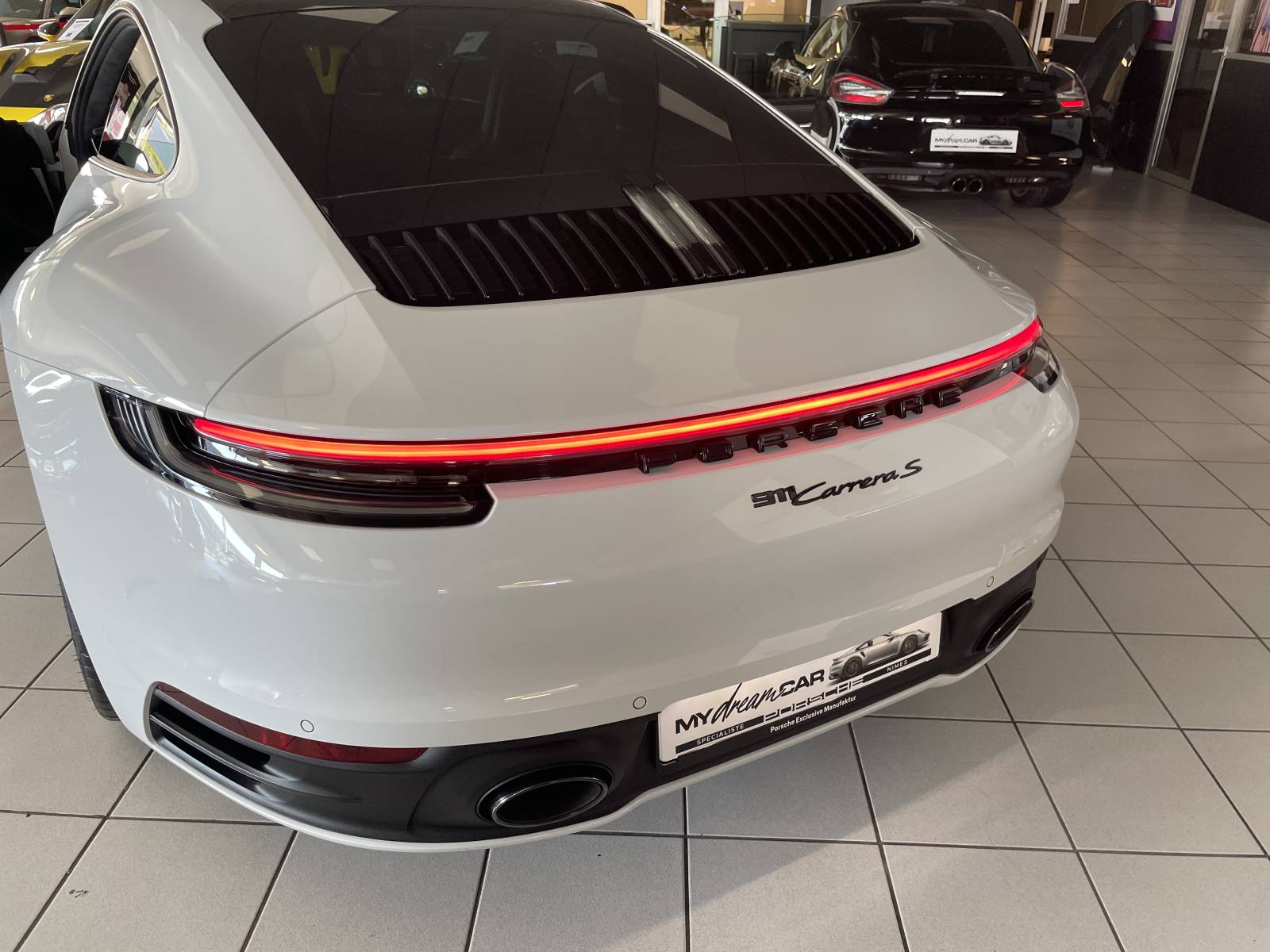 Succombez au charme intemporel de la Porsche 992 Carrera S