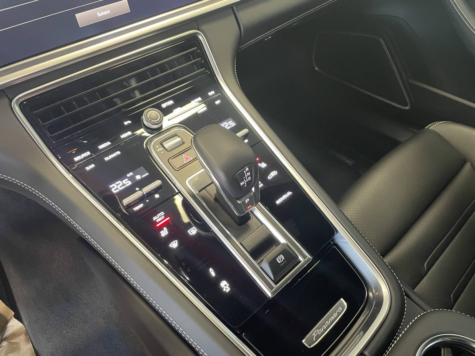  Offrez-vous le plaisir de conduire une Porsche Panamera Hybrid 4 Platinium Edition - Montpellier Hérault