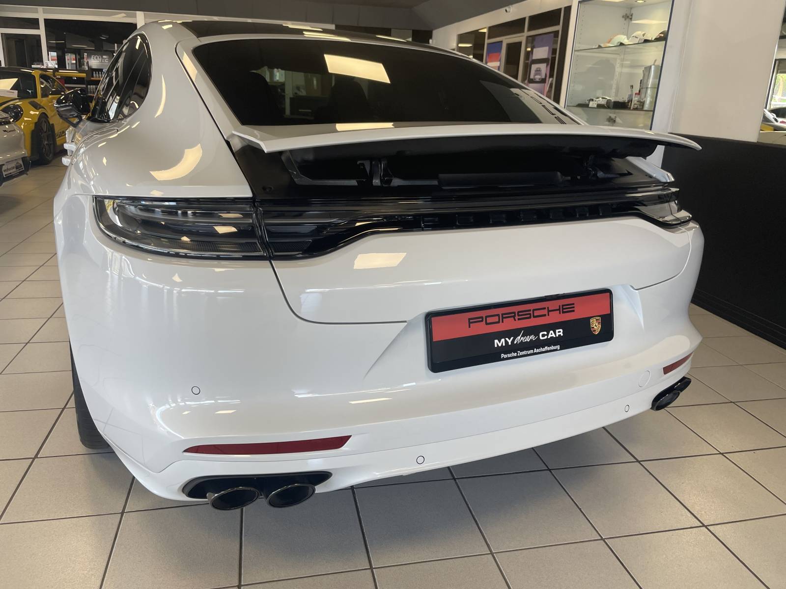 Ne manquez pas l'occasion d'acquérir la Porsche Panamera Hybrid 4 Platinium Edition - Montpellier Hérault