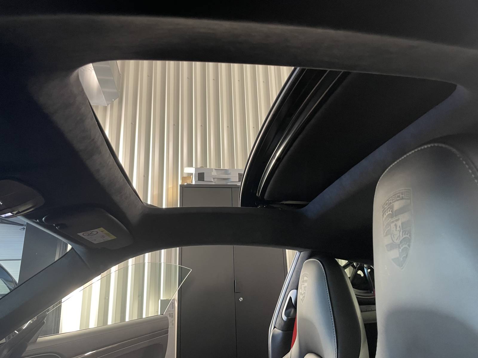 Toit ouvrant panoramique sur Porsche 911 Carrera S dans le Gard chez MY DREAM CAR.