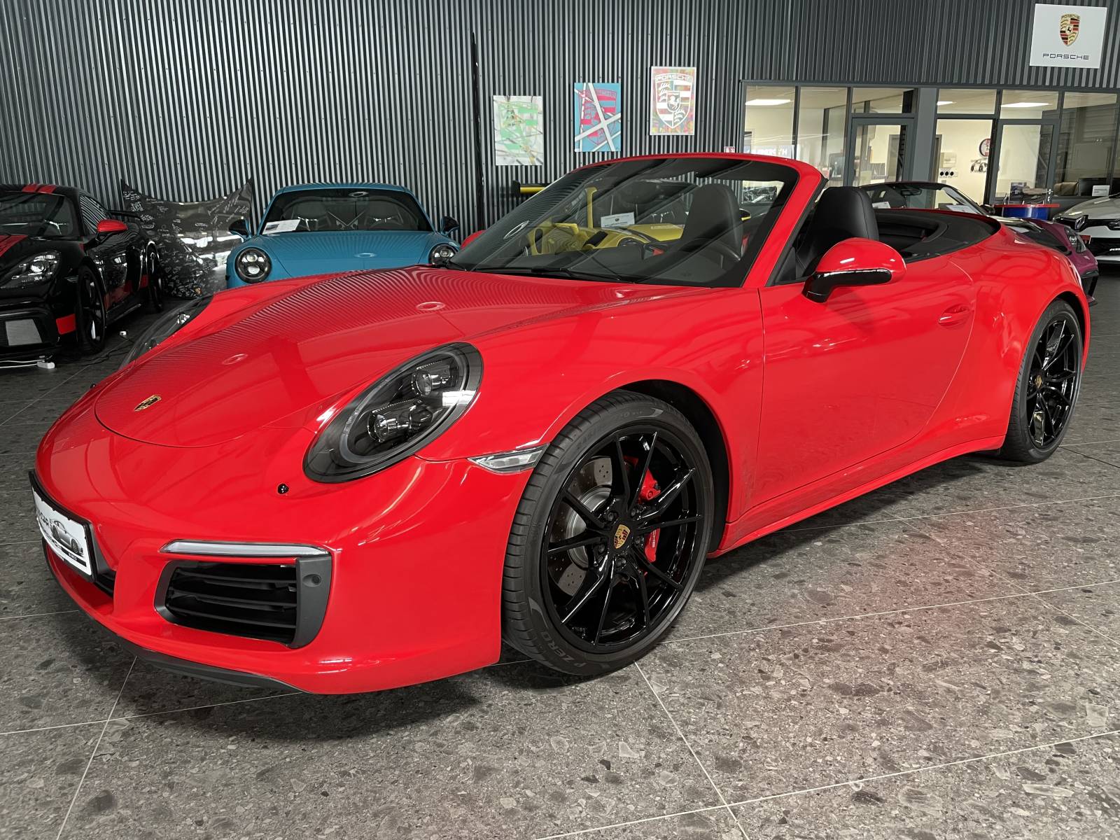 Ligne intemporelle de la Porsche 911 991 Carrera 4S Cabriolet chez MY DREAM CAR, votre expert Hérault à côté de Montpellier.